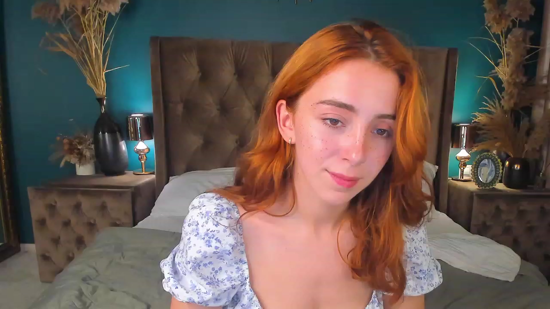 Gallery image thumbnail from ElsaYoung's myfreecams stream on, 08/08/2023, 18:09 image 15 of 20