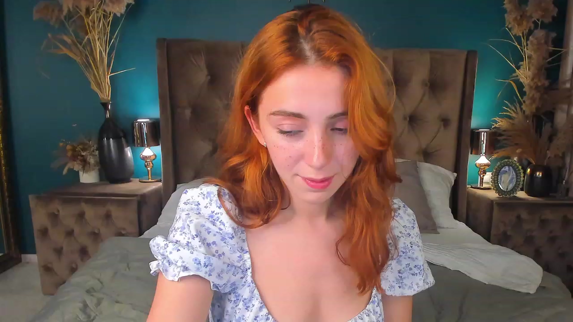 Gallery image thumbnail from ElsaYoung's myfreecams stream on, 08/08/2023, 18:09 image 6 of 20