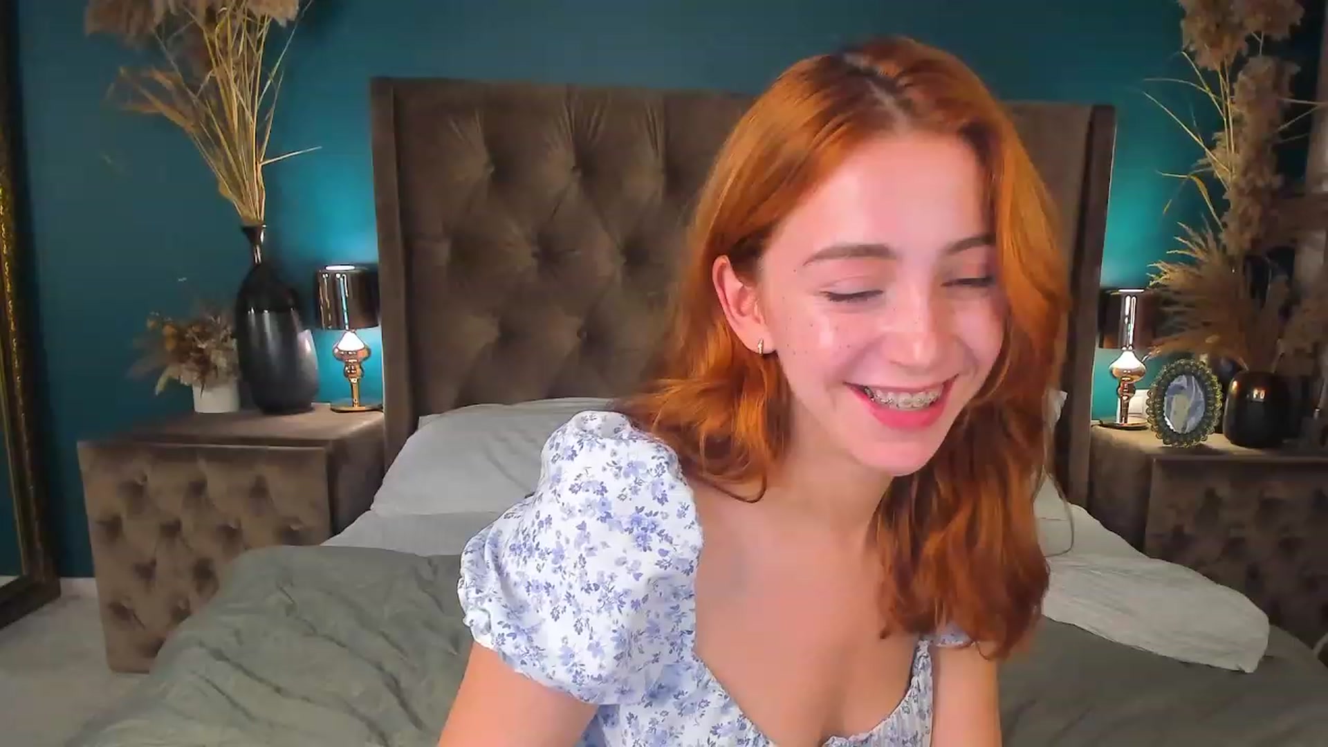 Gallery image thumbnail from ElsaYoung's myfreecams stream on, 08/08/2023, 18:45 image 12 of 20