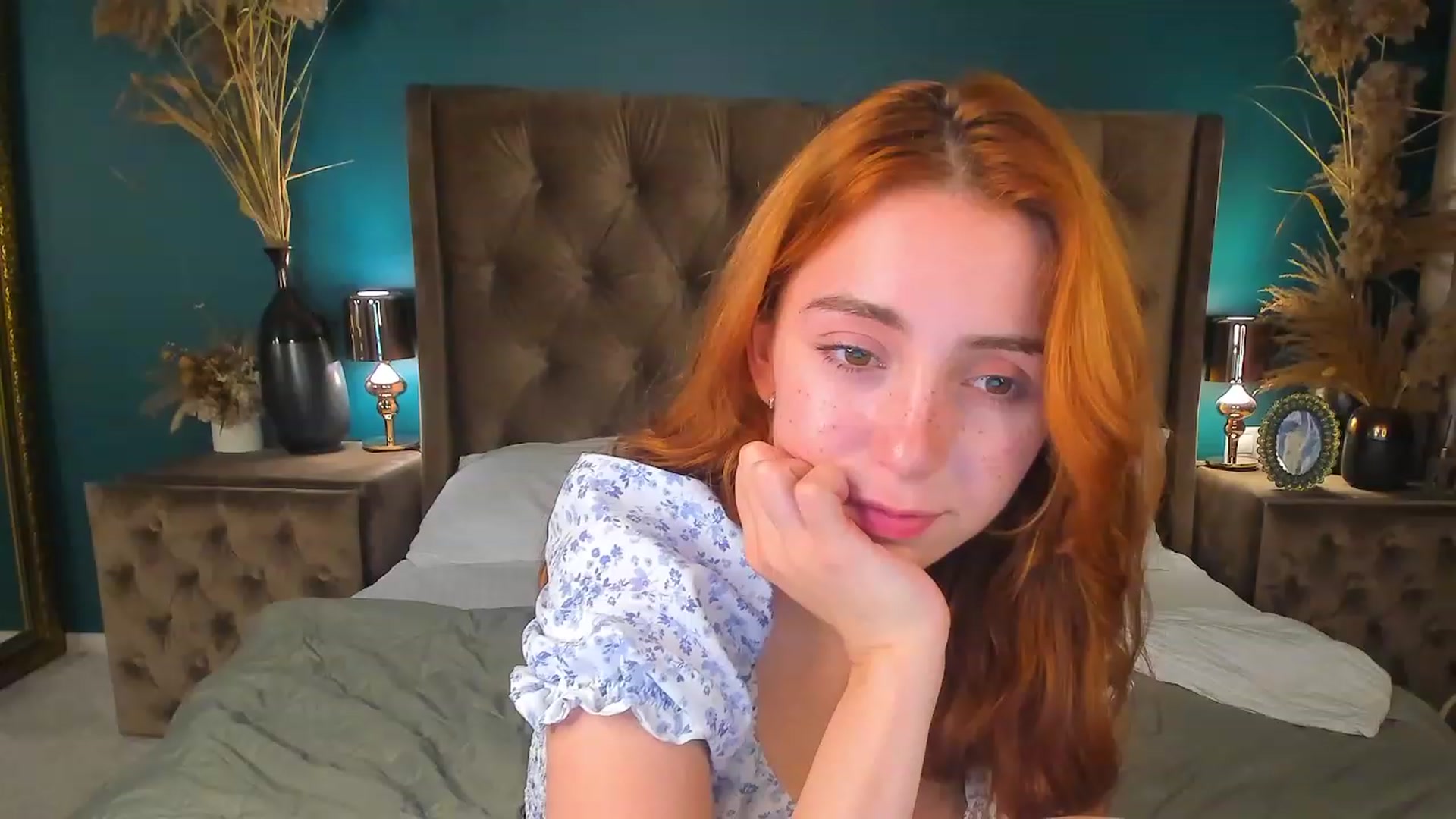 Gallery image thumbnail from ElsaYoung's myfreecams stream on, 08/08/2023, 18:45 image 11 of 20