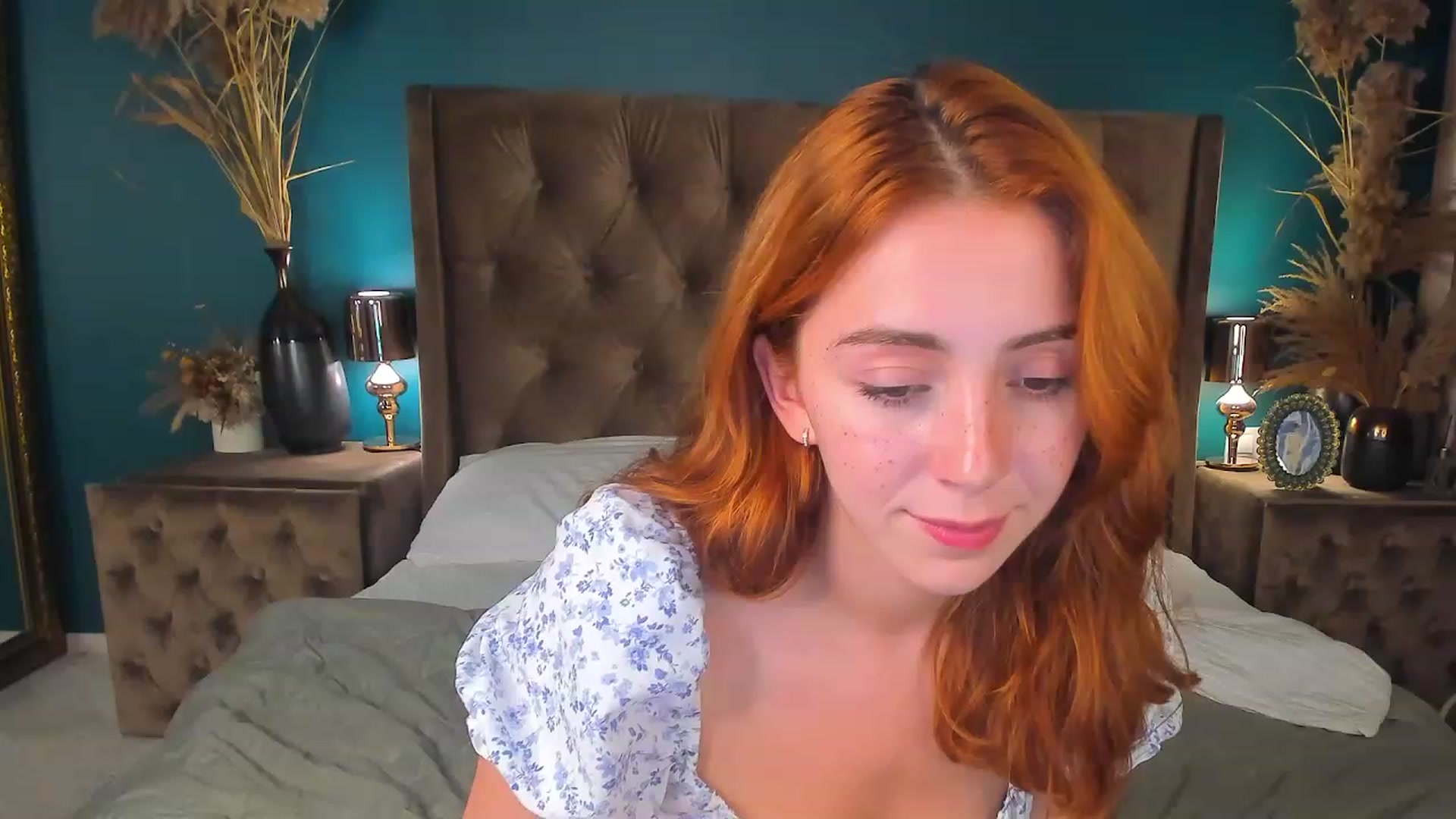 Gallery image thumbnail from ElsaYoung's myfreecams stream on, 08/08/2023, 18:45 image 8 of 20