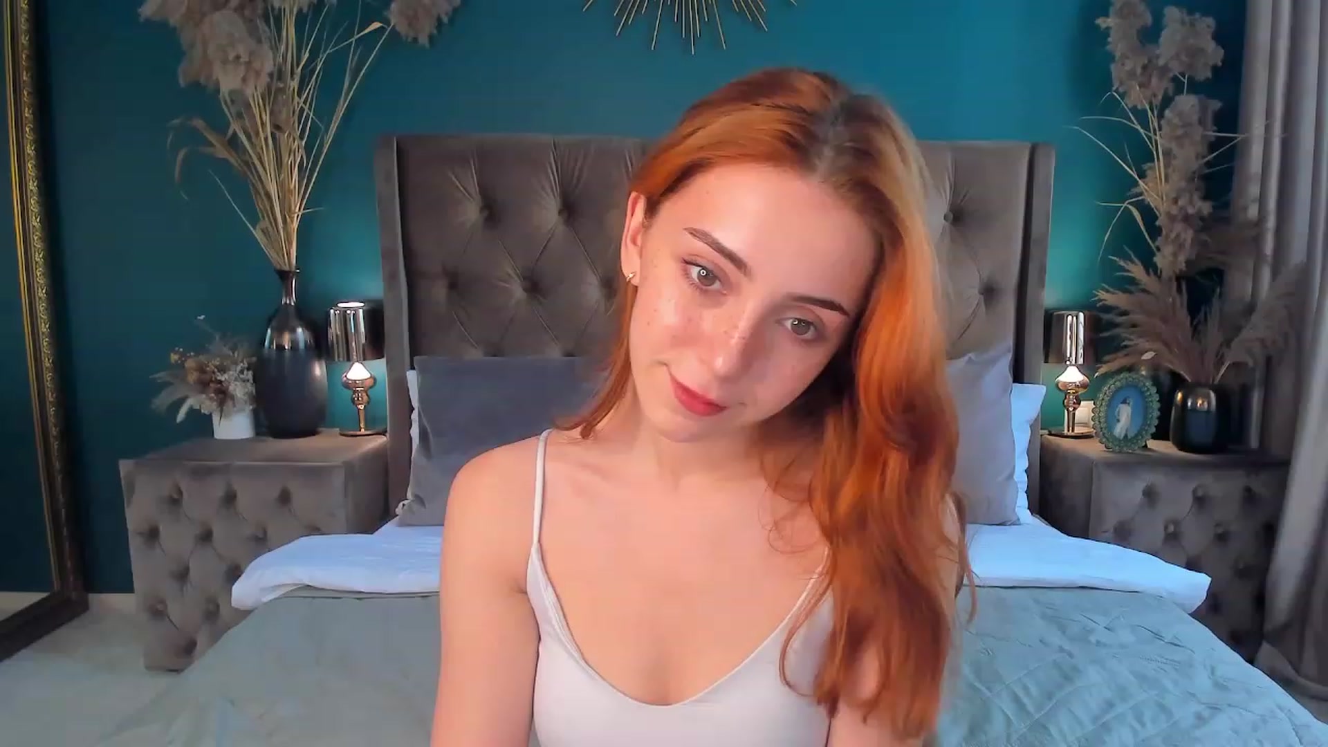 Gallery image thumbnail from ElsaYoung's myfreecams stream on, 08/10/2023, 12:31 image 16 of 20
