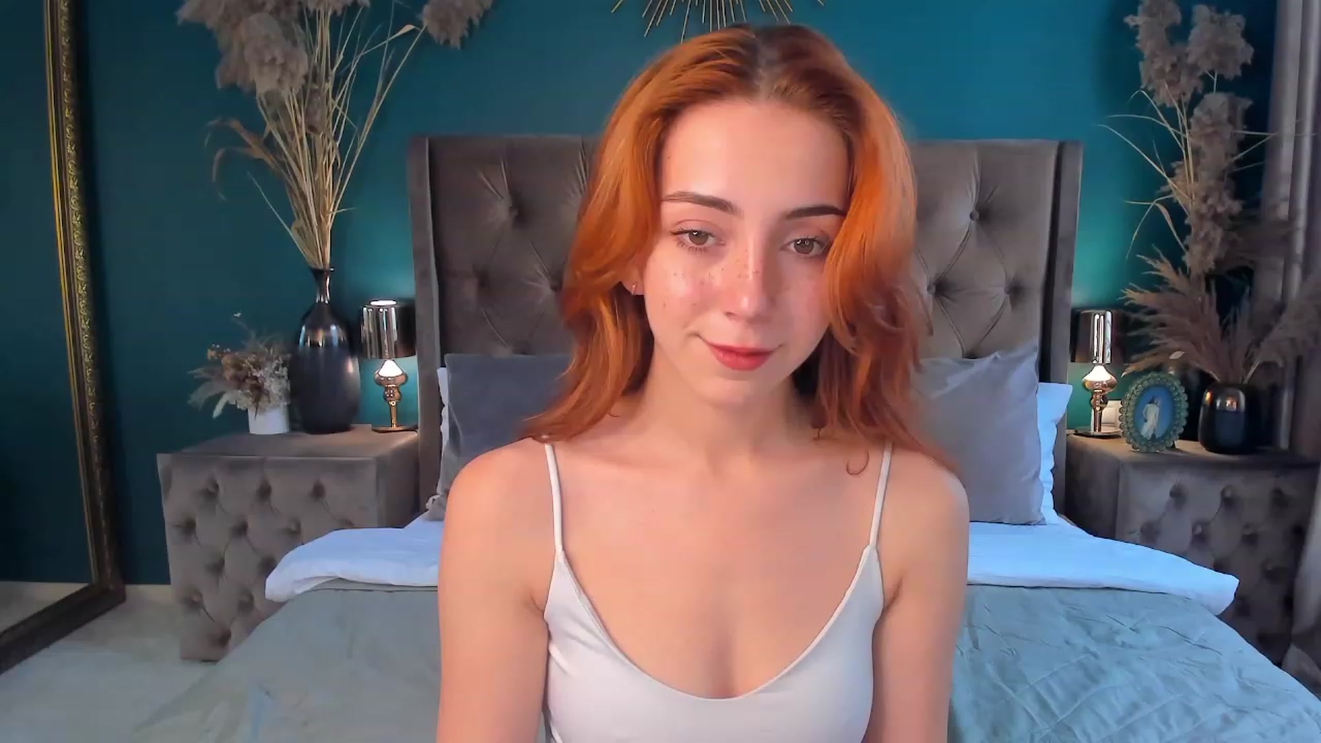 Gallery image thumbnail from ElsaYoung's myfreecams stream on, 08/10/2023, 12:31 image 10 of 20