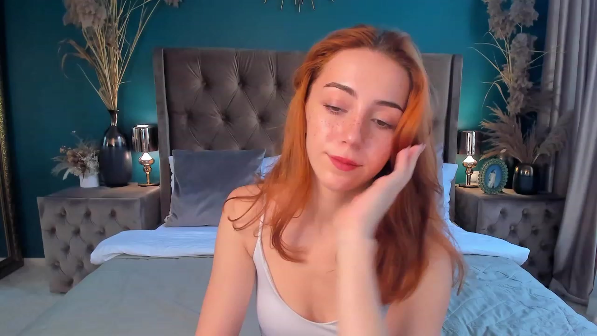 Gallery image thumbnail from ElsaYoung's myfreecams stream on, 08/10/2023, 12:31 image 5 of 20