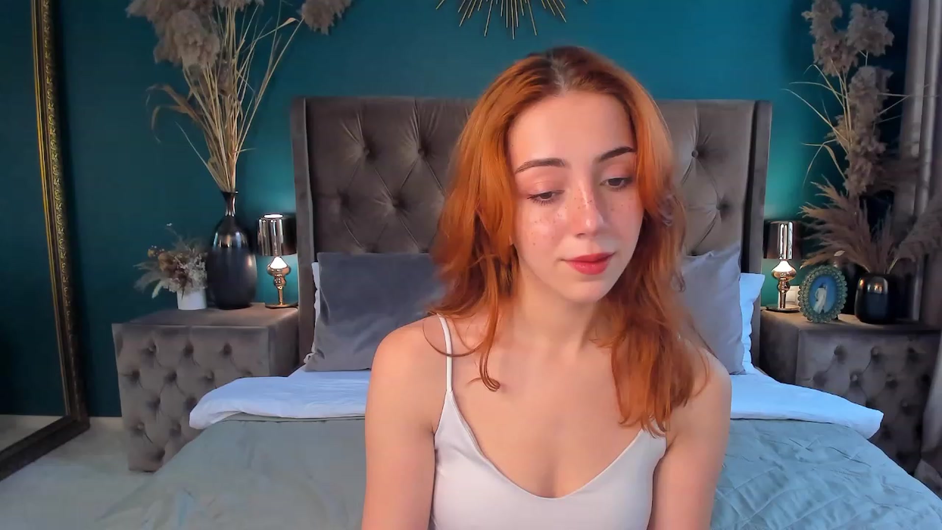 Gallery image thumbnail from ElsaYoung's myfreecams stream on, 08/10/2023, 12:31 image 13 of 20