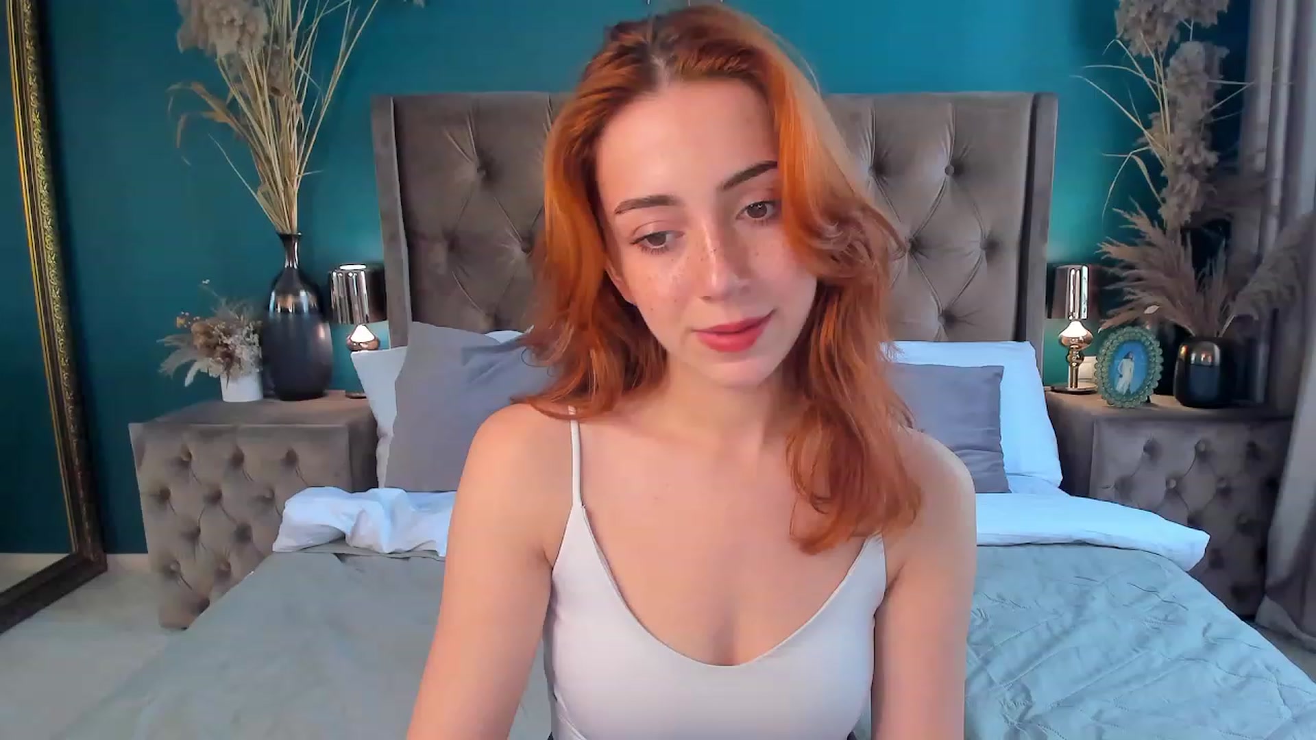 Gallery image thumbnail from ElsaYoung's myfreecams stream on, 08/10/2023, 13:22 image 19 of 20