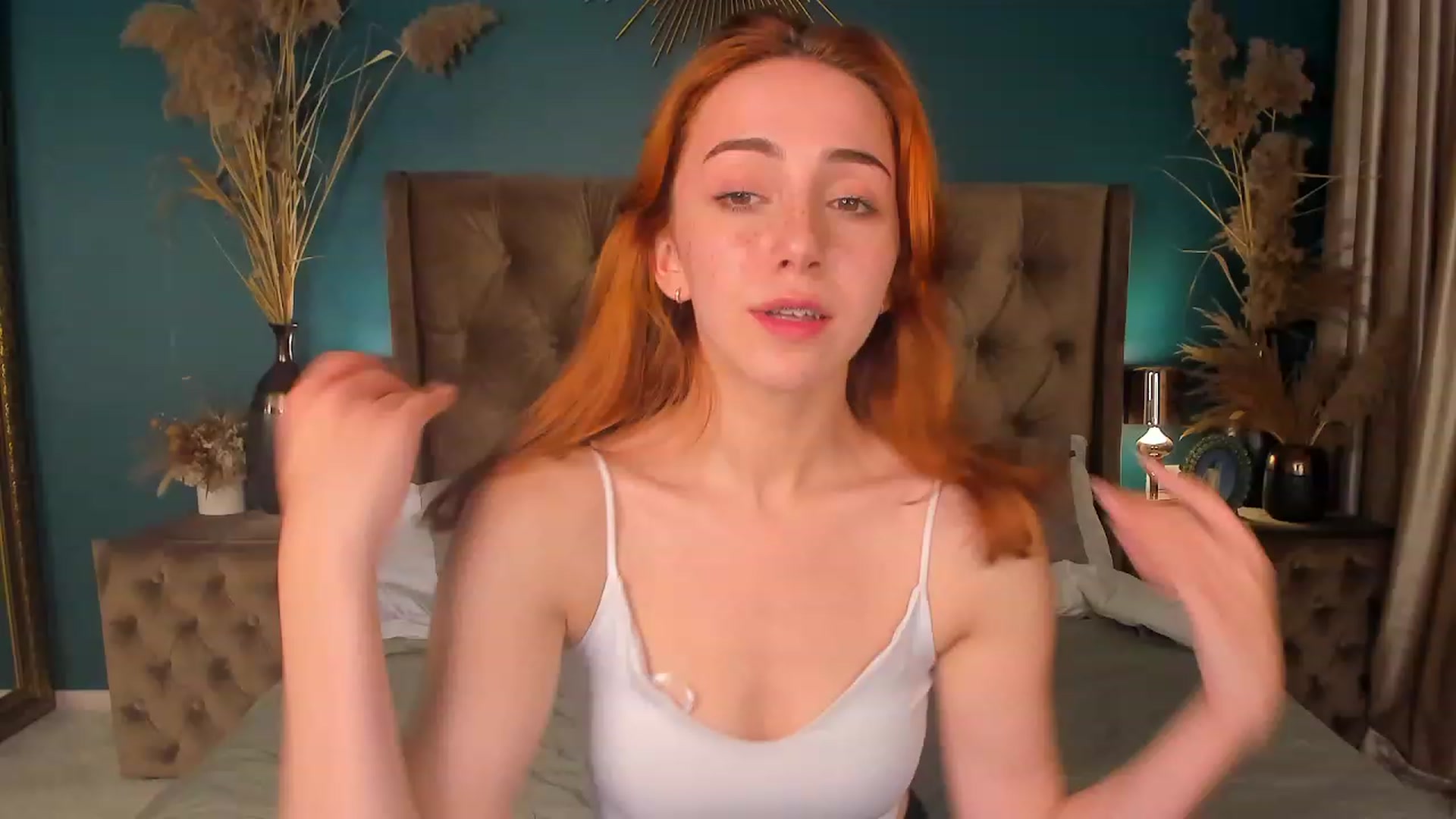 Gallery image thumbnail from ElsaYoung's myfreecams stream on, 08/10/2023, 18:41 image 15 of 20