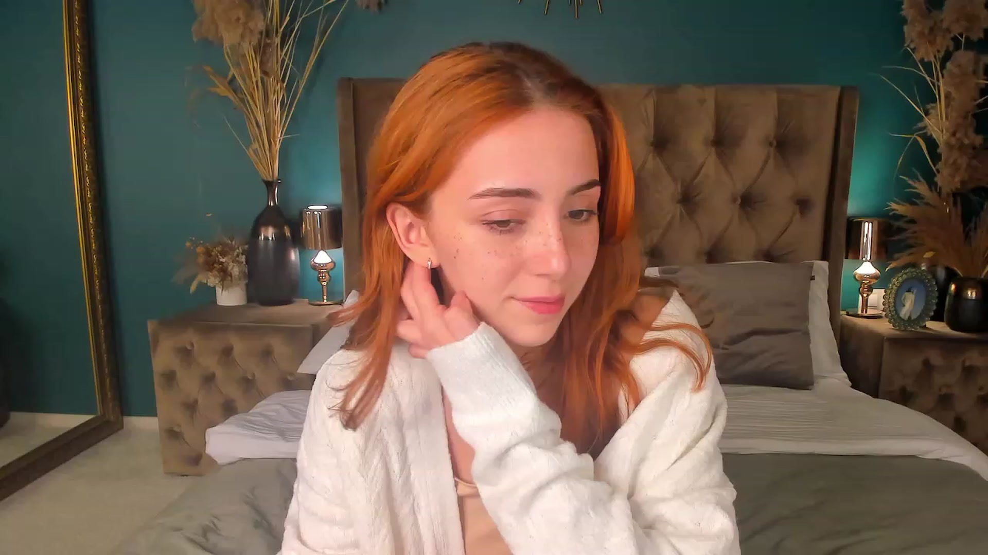 Gallery image thumbnail from ElsaYoung's myfreecams stream on, 08/10/2023, 19:00 image 15 of 20