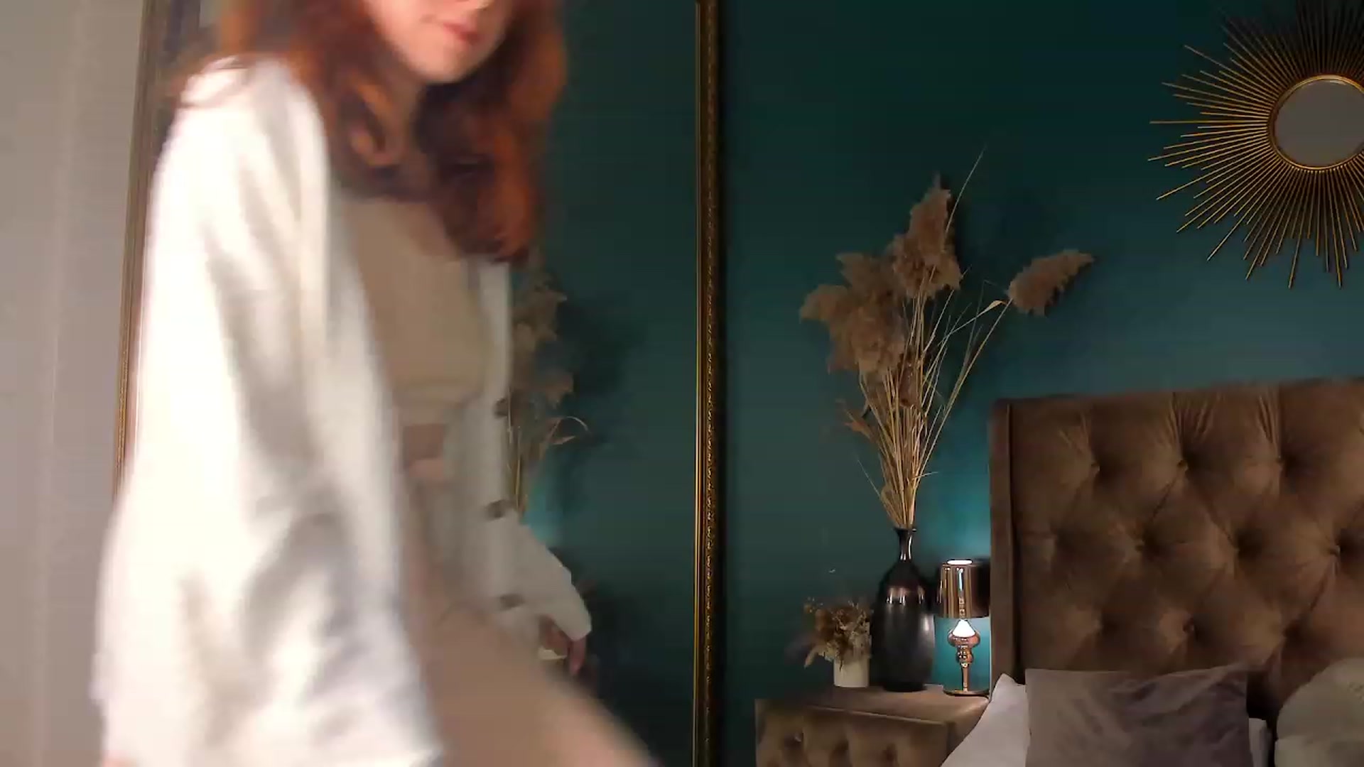 Gallery image thumbnail from ElsaYoung's myfreecams stream on, 08/10/2023, 19:00 image 4 of 20