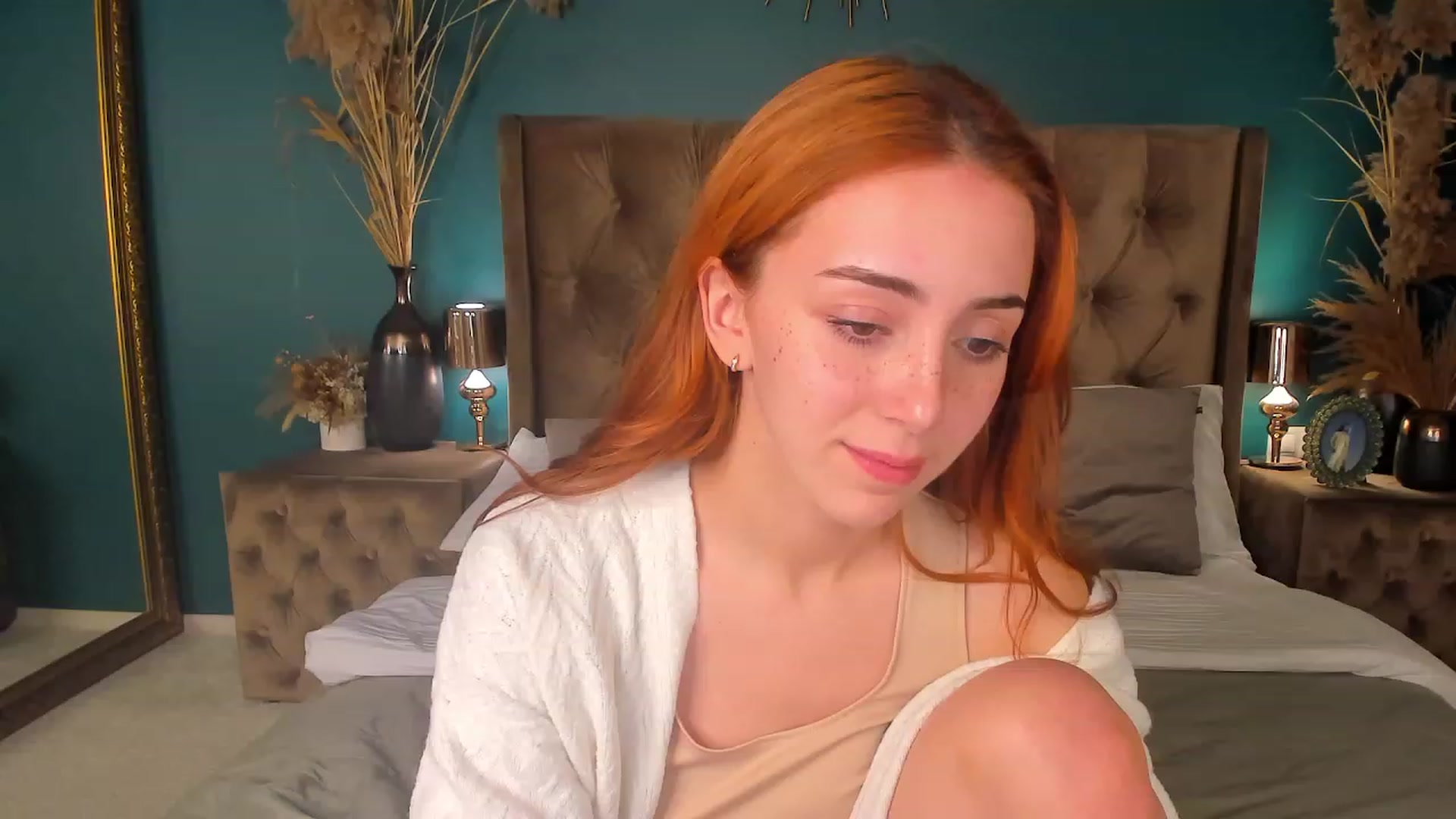 Gallery image thumbnail from ElsaYoung's myfreecams stream on, 08/10/2023, 19:00 image 18 of 20