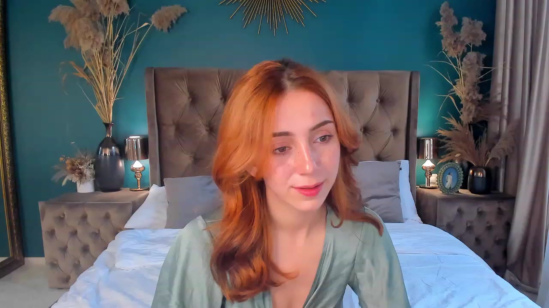 Gallery image thumbnail from ElsaYoung's myfreecams stream on, 08/11/2023, 12:37 image 11 of 20