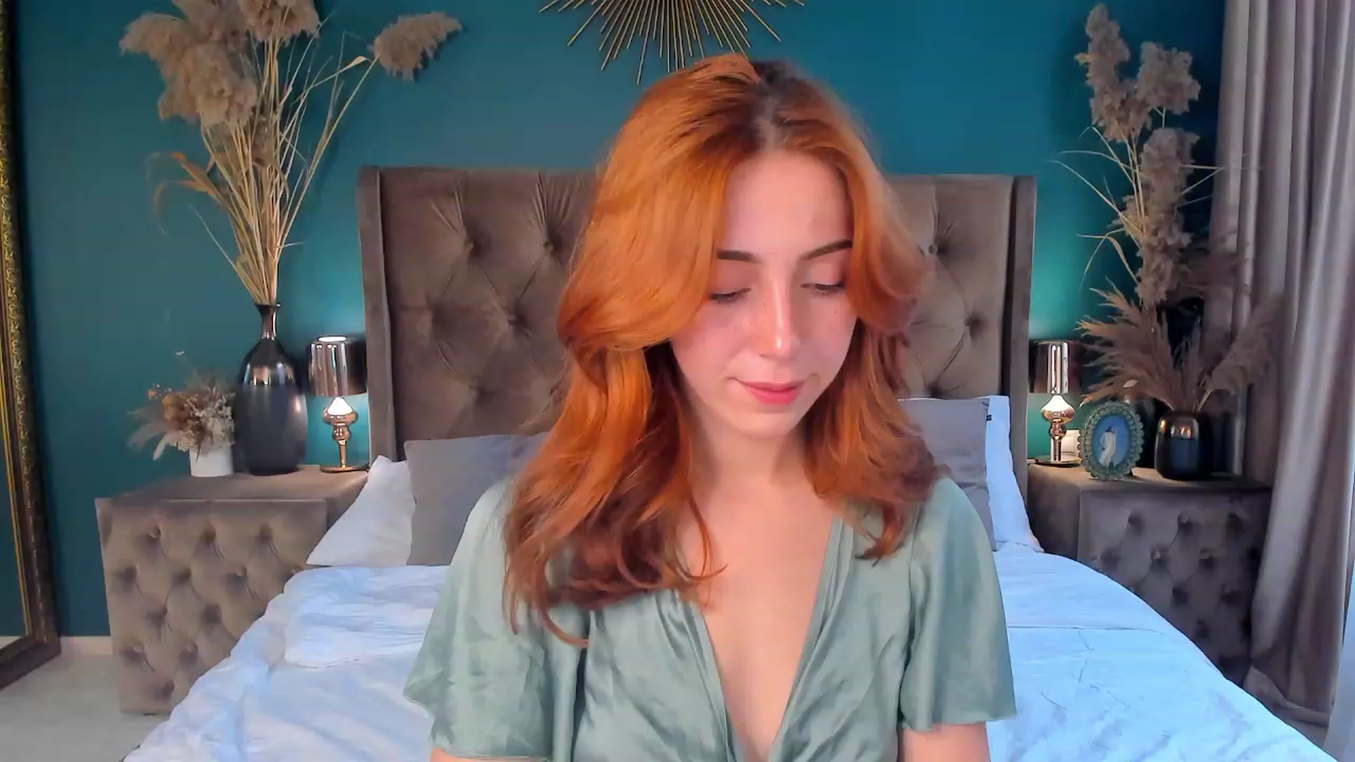 Gallery image thumbnail from ElsaYoung's myfreecams stream on, 08/11/2023, 12:37 image 7 of 20