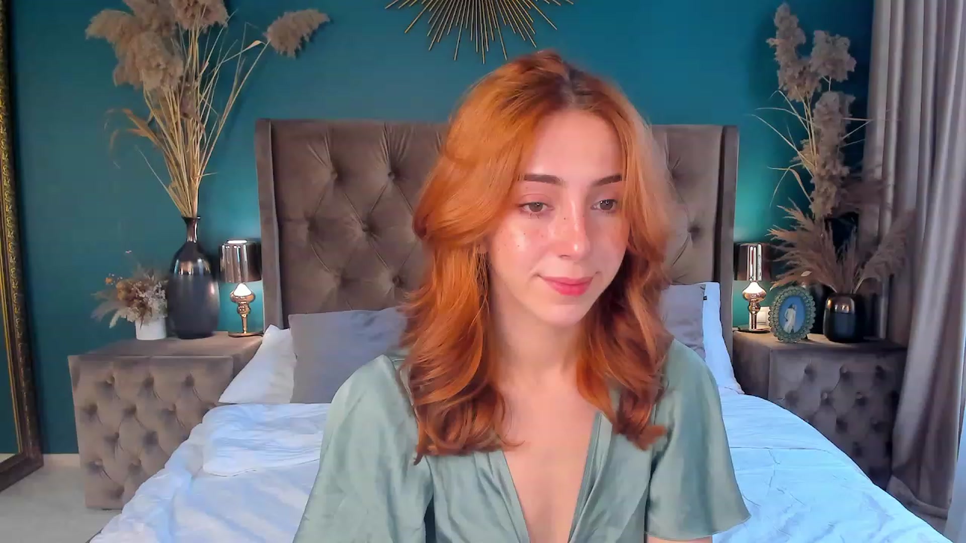 Gallery image thumbnail from ElsaYoung's myfreecams stream on, 08/11/2023, 12:37 image 15 of 20