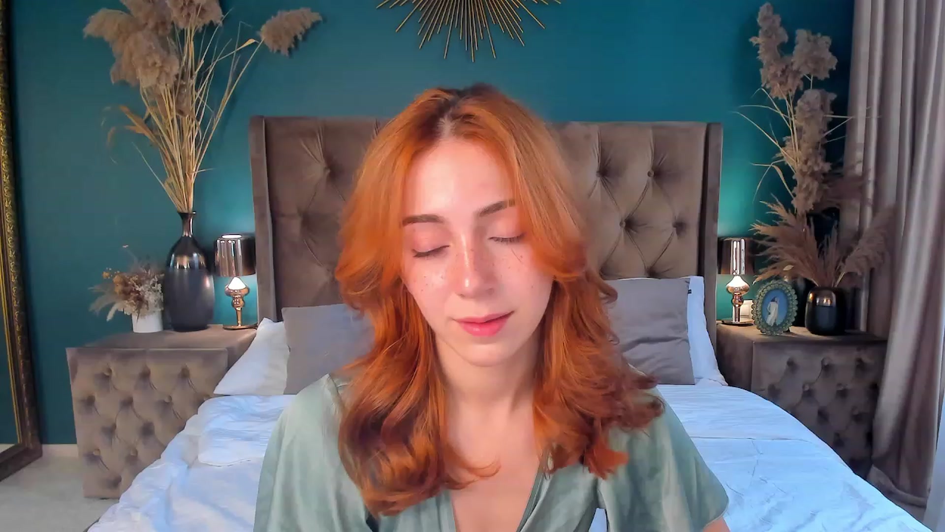 Gallery image thumbnail from ElsaYoung's myfreecams stream on, 08/11/2023, 12:37 image 10 of 20