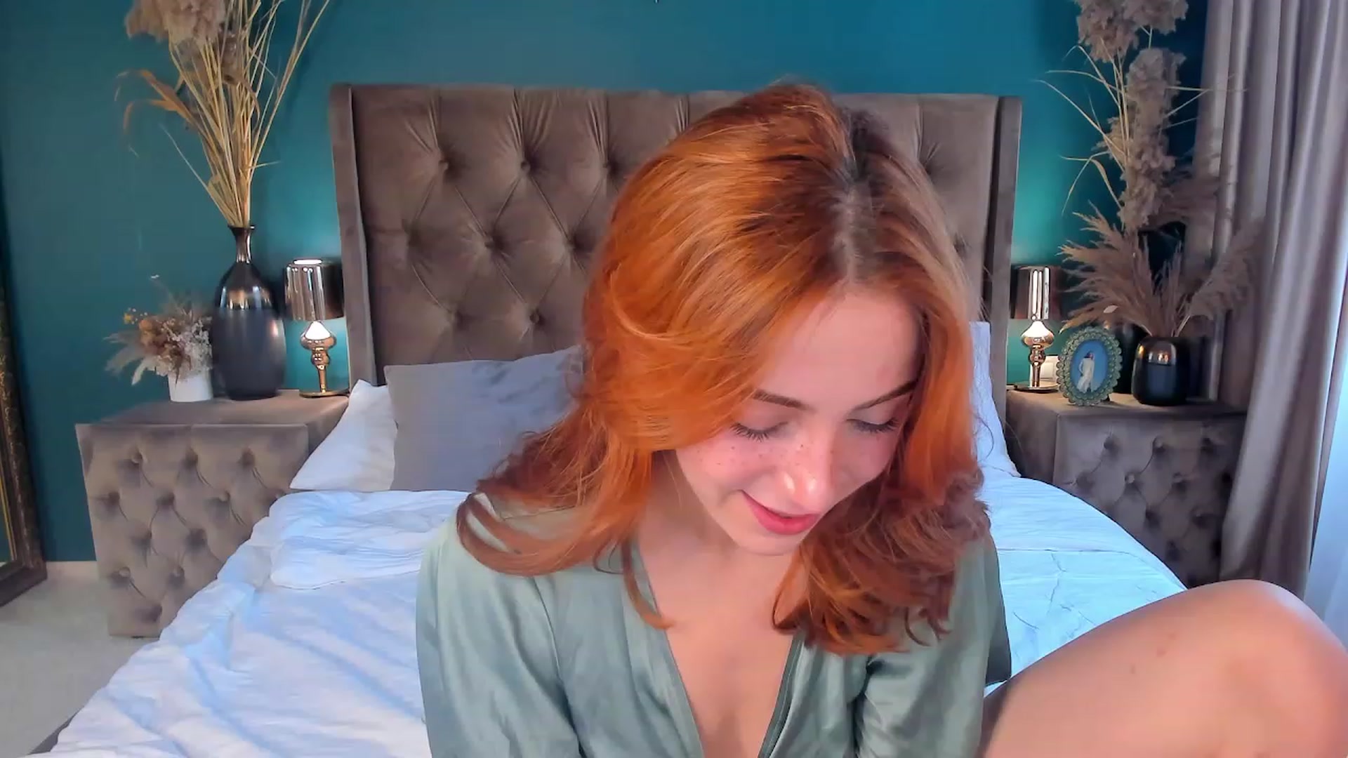 Gallery image thumbnail from ElsaYoung's myfreecams stream on, 08/11/2023, 12:37 image 2 of 20