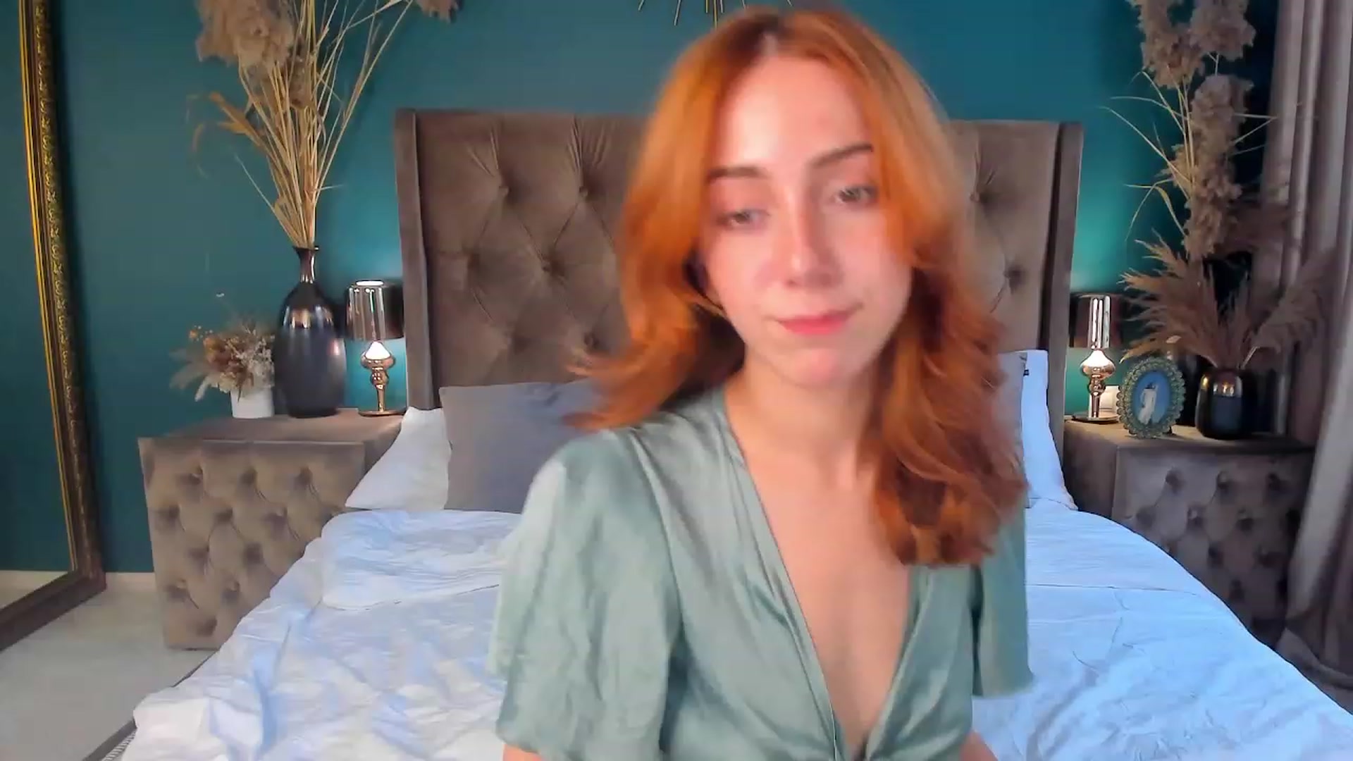 Gallery image thumbnail from ElsaYoung's myfreecams stream on, 08/11/2023, 13:28 image 9 of 20