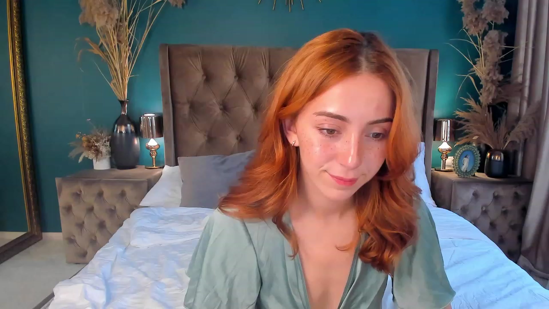 Gallery image thumbnail from ElsaYoung's myfreecams stream on, 08/11/2023, 13:28 image 16 of 20