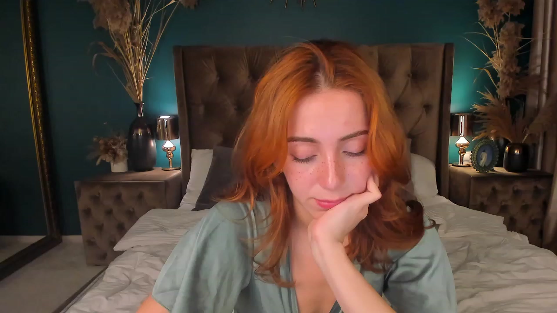 Gallery image thumbnail from ElsaYoung's myfreecams stream on, 08/11/2023, 19:01 image 8 of 20