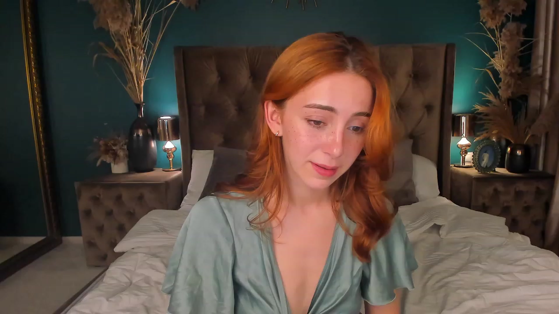 Gallery image thumbnail from ElsaYoung's myfreecams stream on, 08/11/2023, 19:01 image 6 of 20