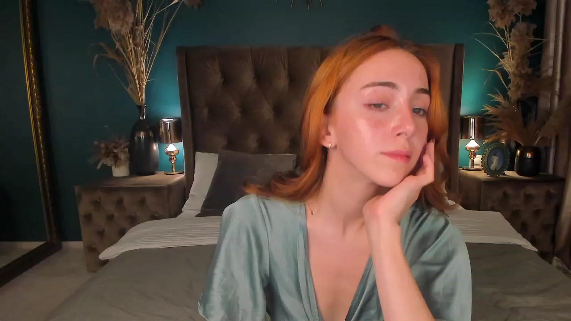 Gallery image thumbnail from ElsaYoung's myfreecams stream on, 08/11/2023, 19:01 image 19 of 20