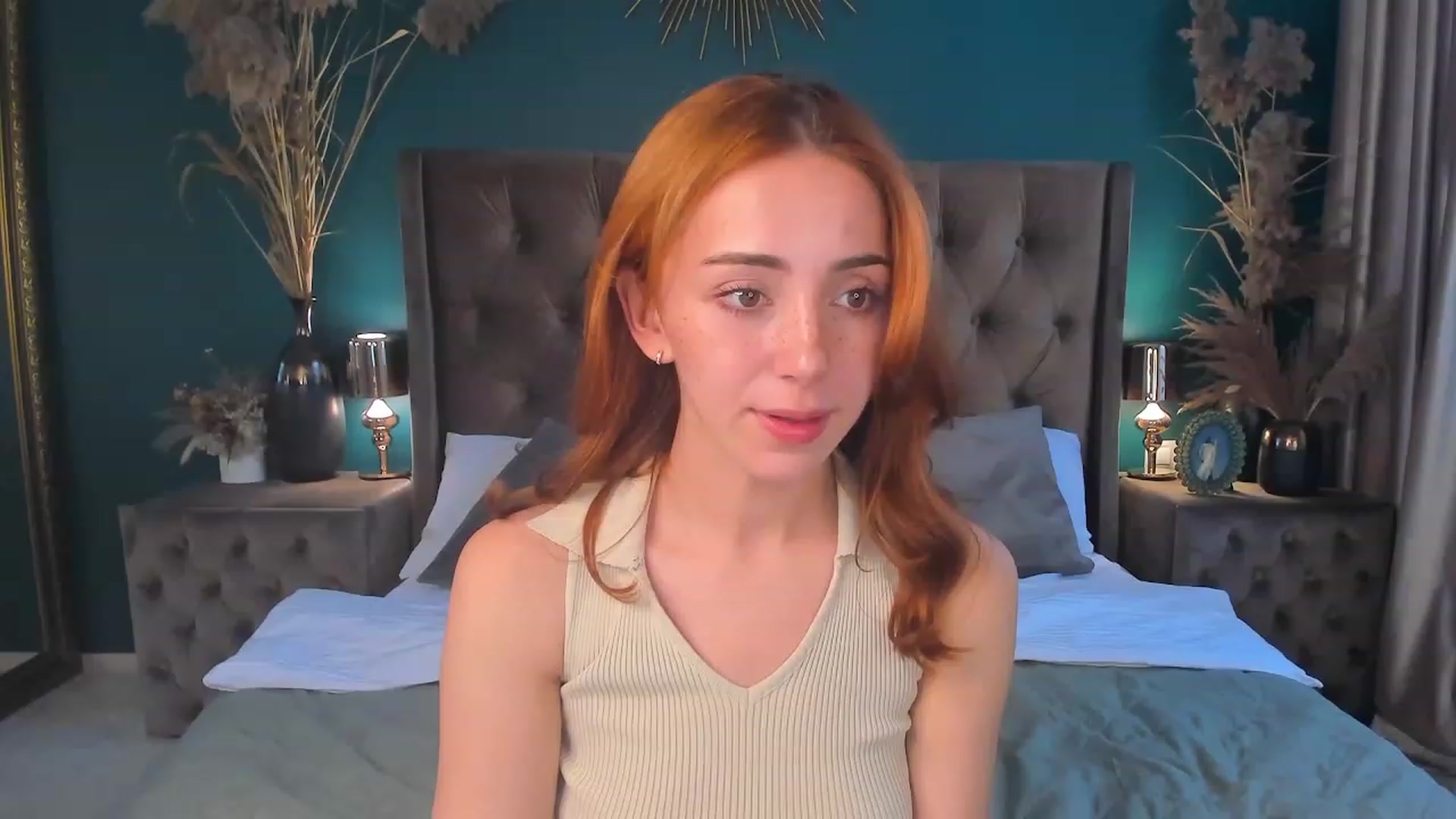 Gallery image thumbnail from ElsaYoung's myfreecams stream on, 08/12/2023, 07:04 image 7 of 20