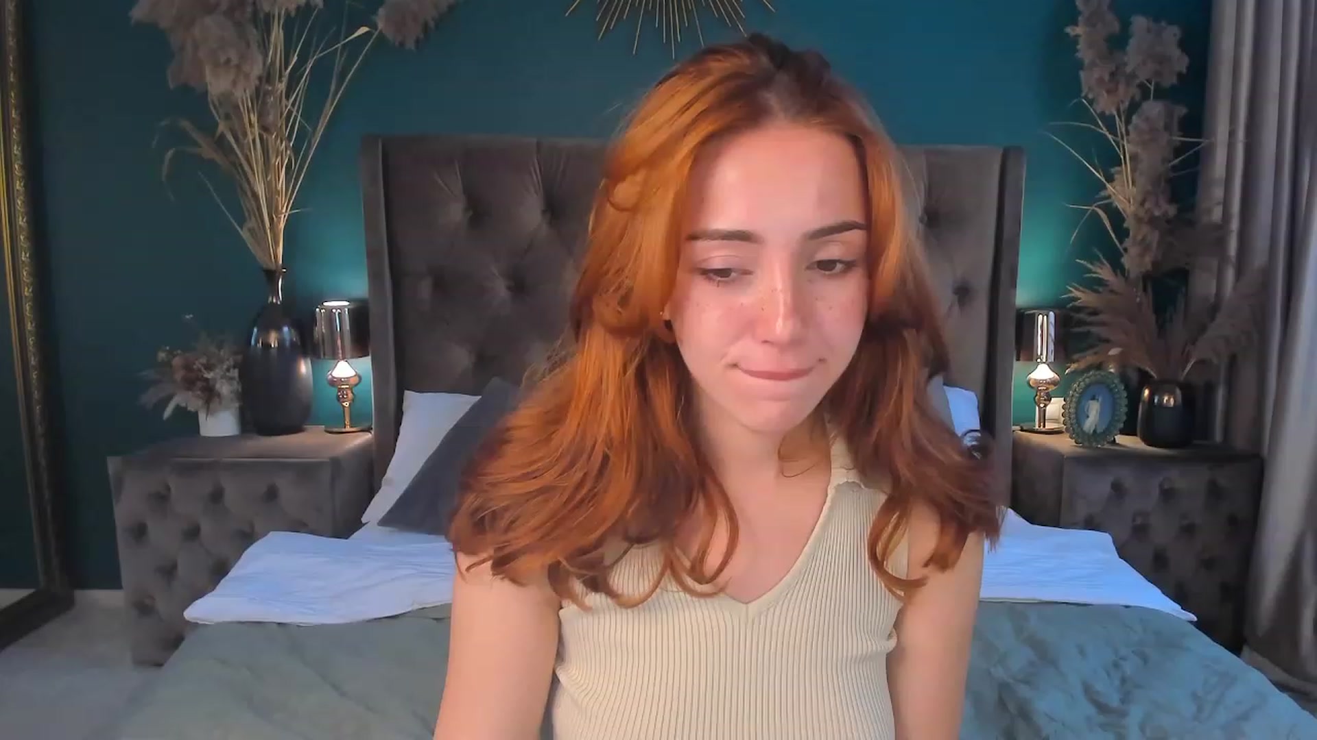 Gallery image thumbnail from ElsaYoung's myfreecams stream on, 08/12/2023, 07:04 image 11 of 20