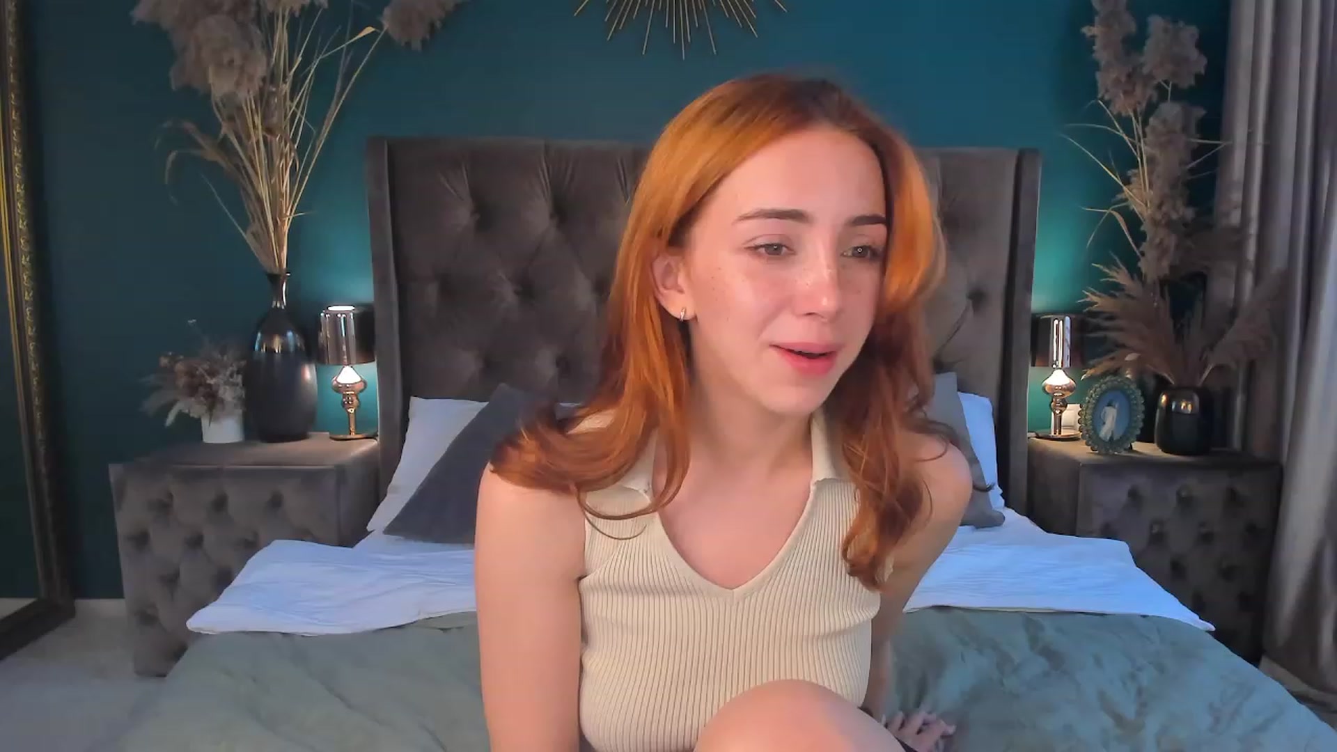 Gallery image thumbnail from ElsaYoung's myfreecams stream on, 08/12/2023, 07:04 image 8 of 20