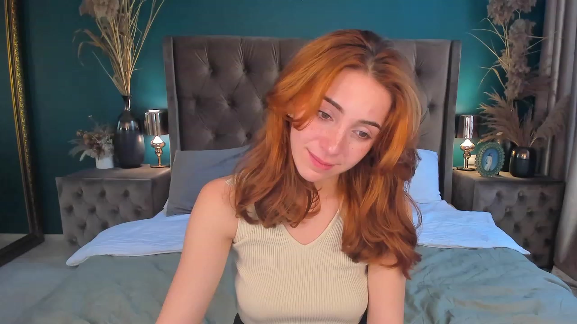 Gallery image thumbnail from ElsaYoung's myfreecams stream on, 08/12/2023, 09:44 image 11 of 20
