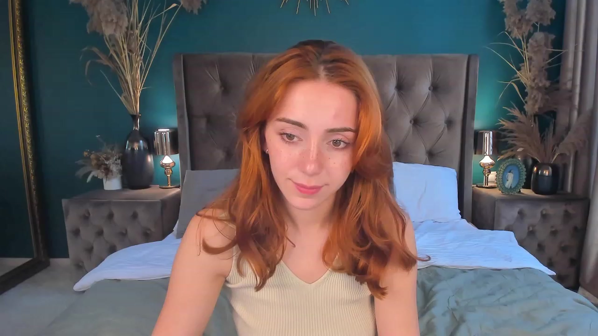 Gallery image thumbnail from ElsaYoung's myfreecams stream on, 08/12/2023, 09:44 image 18 of 20