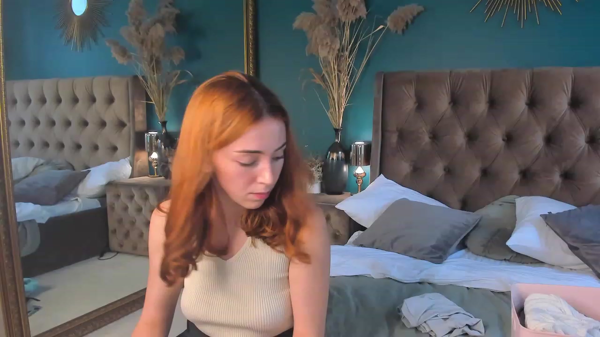 Gallery image thumbnail from ElsaYoung's myfreecams stream on, 08/12/2023, 12:01 image 11 of 20