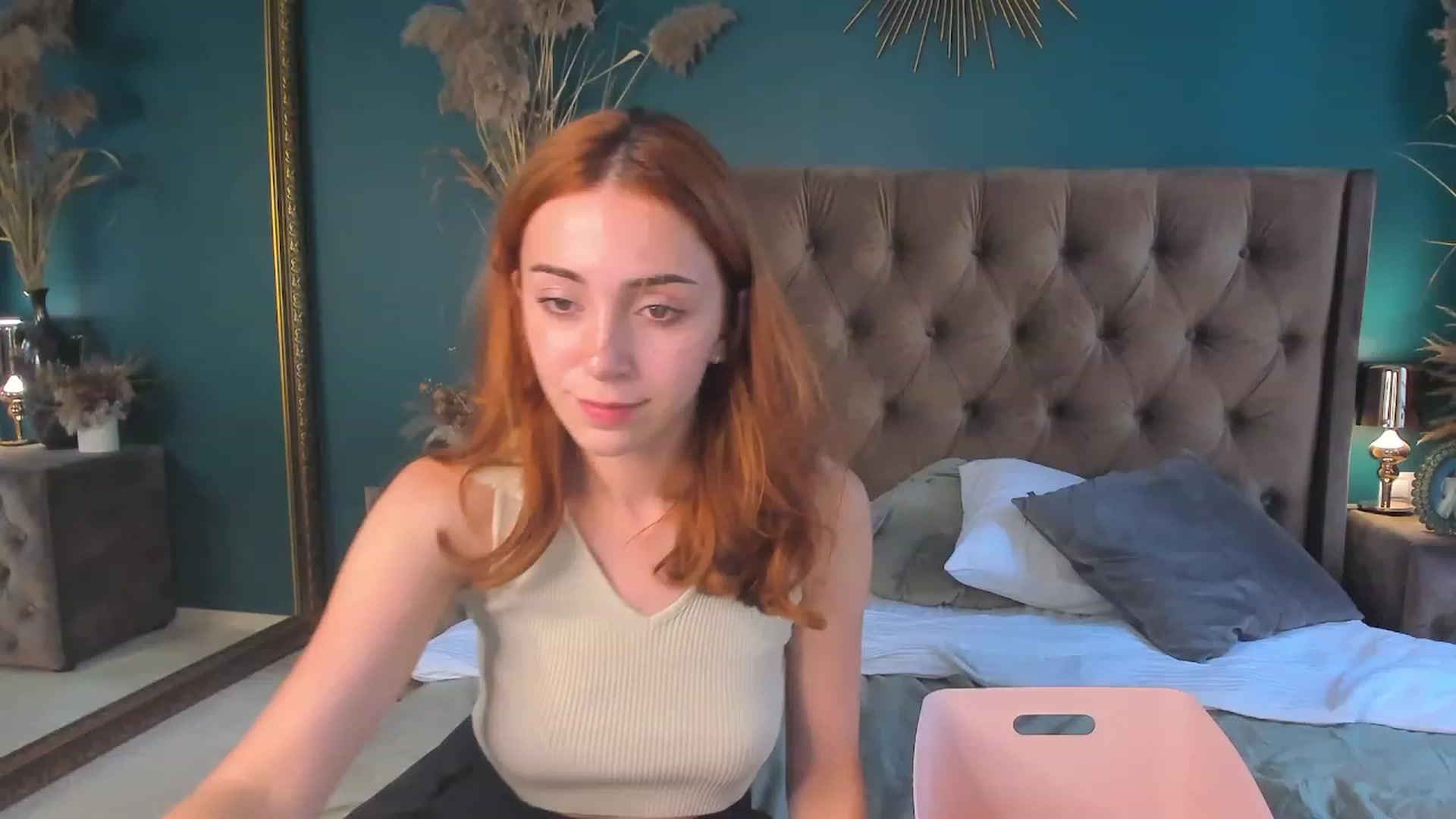 Gallery image thumbnail from ElsaYoung's myfreecams stream on, 08/12/2023, 12:01 image 2 of 20