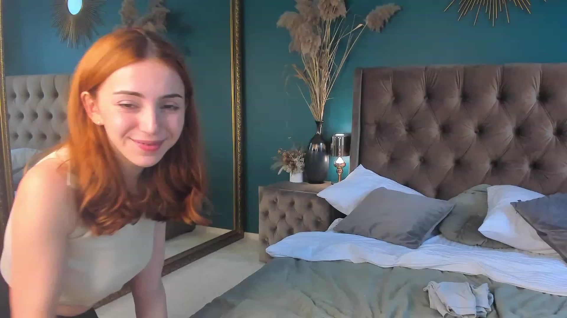 Gallery image thumbnail from ElsaYoung's myfreecams stream on, 08/12/2023, 12:01 image 14 of 20