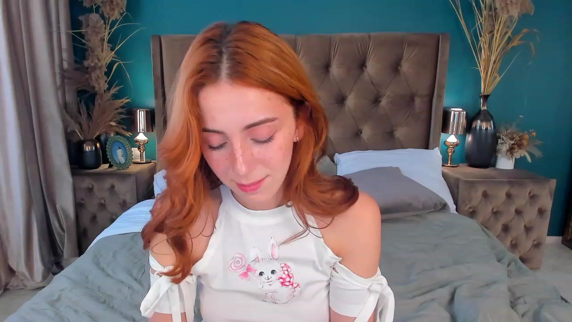Gallery image thumbnail from ElsaYoung's myfreecams stream on, 08/13/2023, 15:51 image 3 of 20