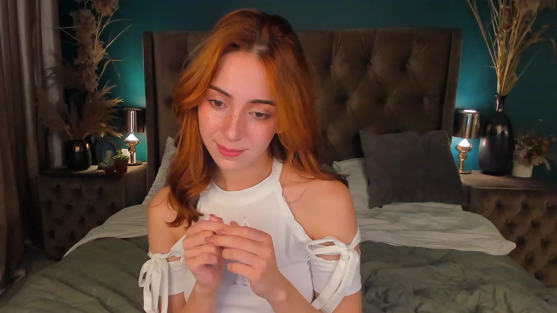 Gallery image thumbnail from ElsaYoung's myfreecams stream on, 08/13/2023, 18:06 image 13 of 20