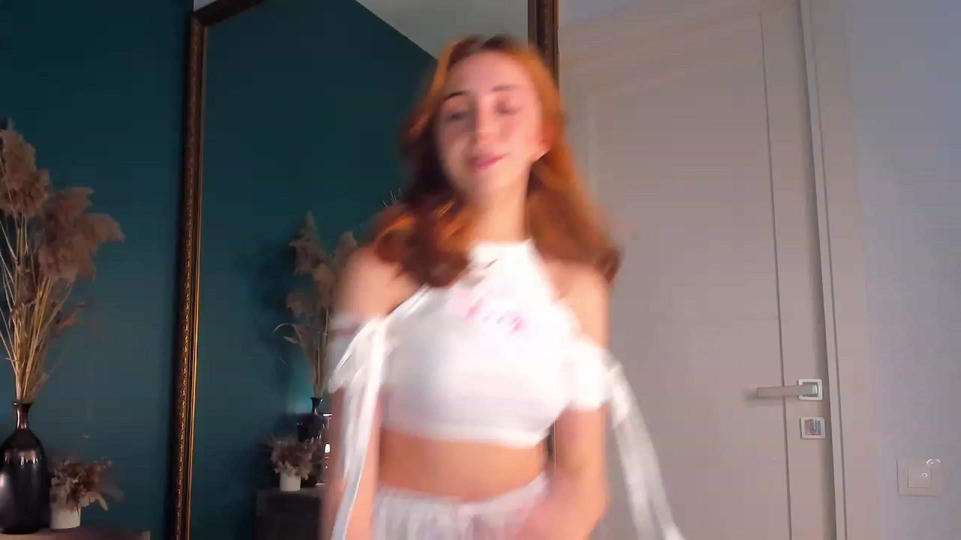 Gallery image thumbnail from ElsaYoung's myfreecams stream on, 08/13/2023, 18:06 image 3 of 20