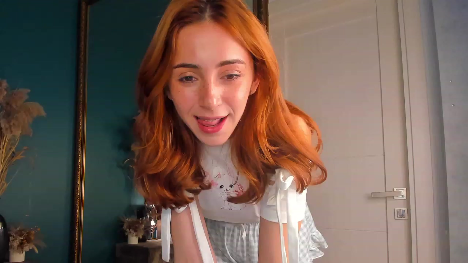 Gallery image thumbnail from ElsaYoung's myfreecams stream on, 08/13/2023, 18:06 image 15 of 20