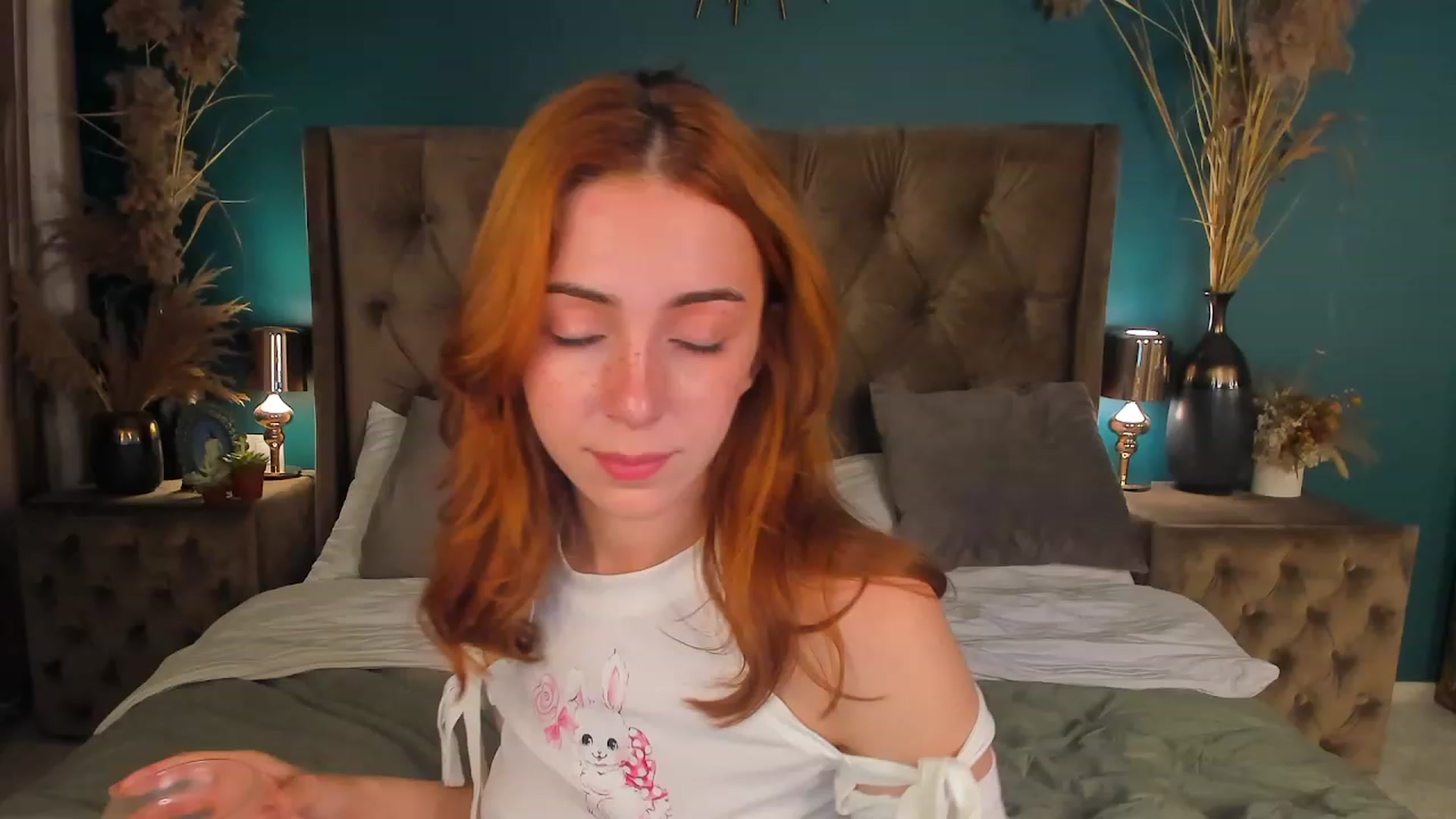 Gallery image thumbnail from ElsaYoung's myfreecams stream on, 08/13/2023, 18:06 image 18 of 20