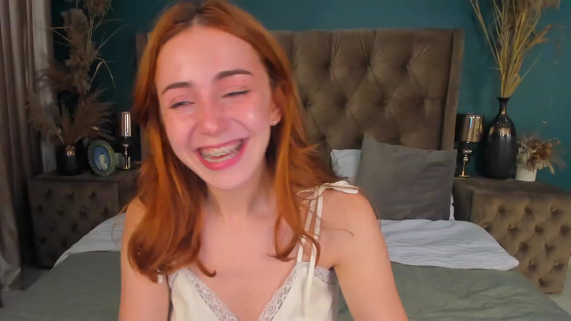 Gallery image thumbnail from ElsaYoung's myfreecams stream on, 08/13/2023, 19:03 image 12 of 20