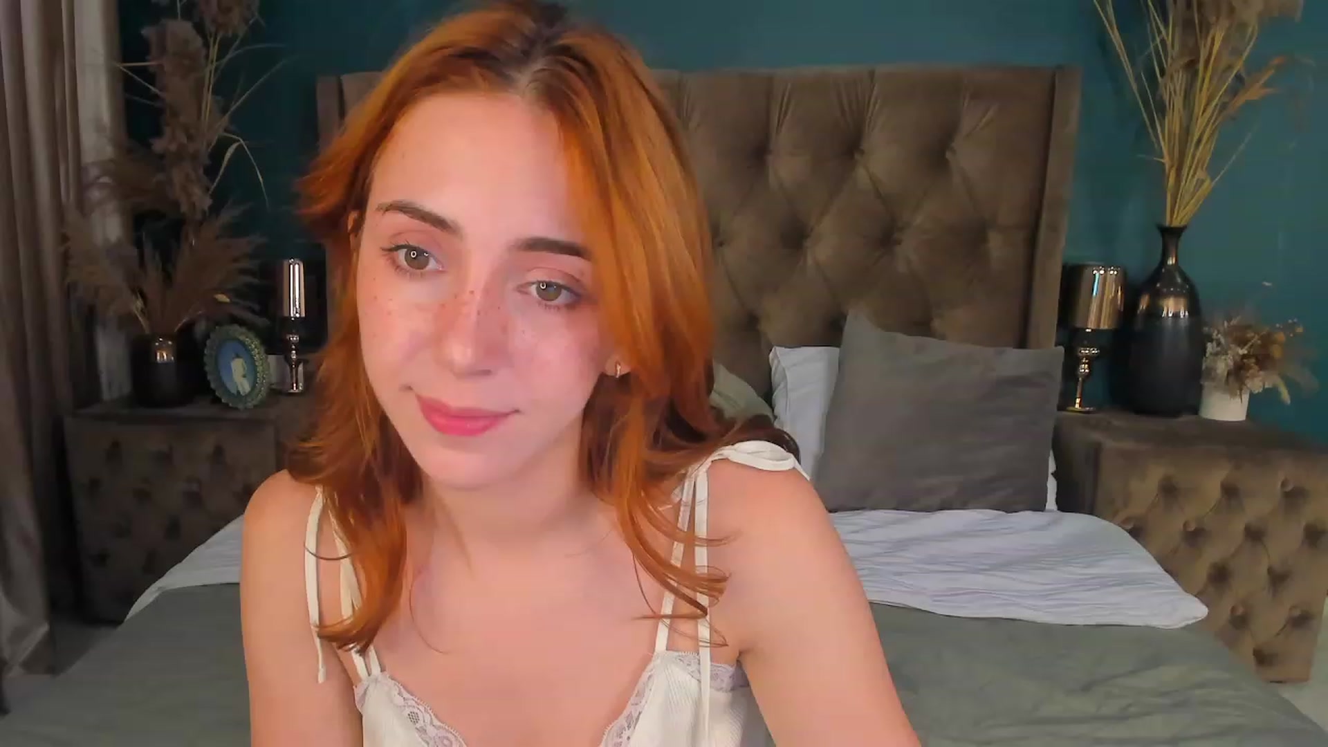 Gallery image thumbnail from ElsaYoung's myfreecams stream on, 08/13/2023, 19:03 image 14 of 20