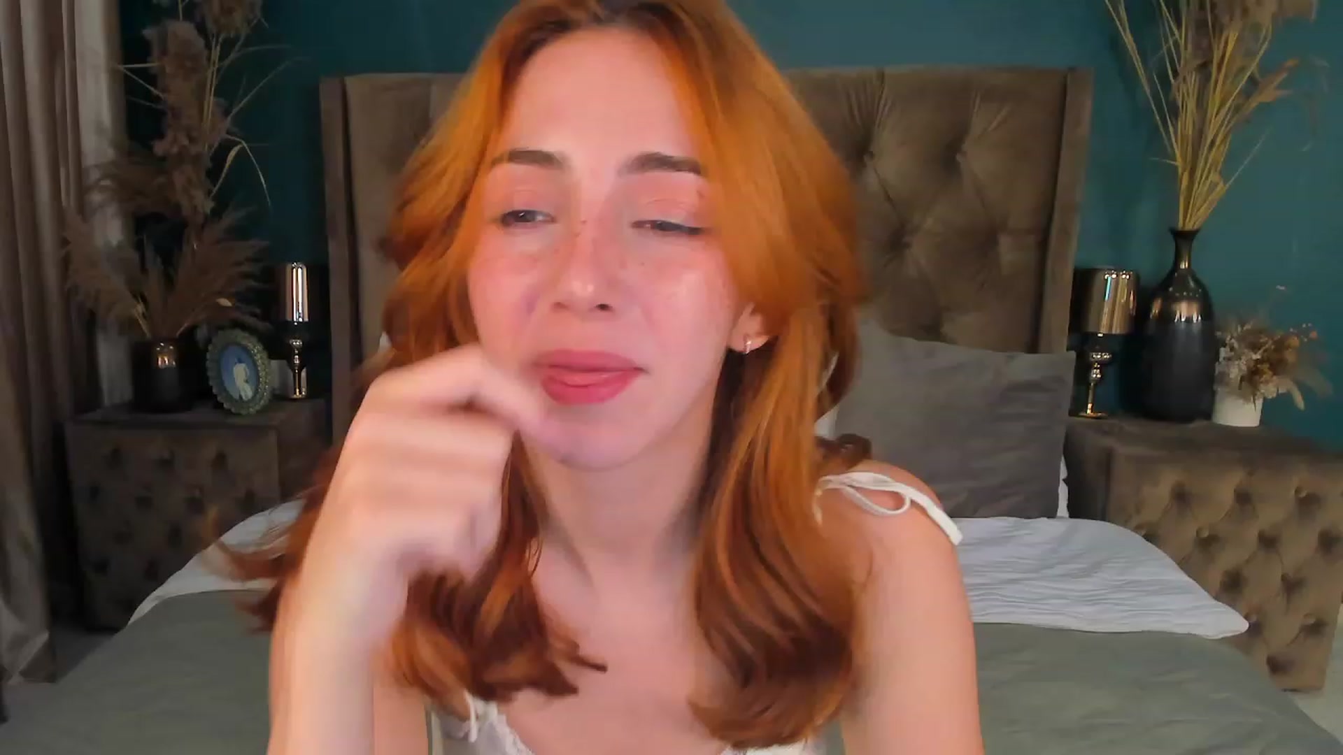 Gallery image thumbnail from ElsaYoung's myfreecams stream on, 08/13/2023, 19:03 image 4 of 20