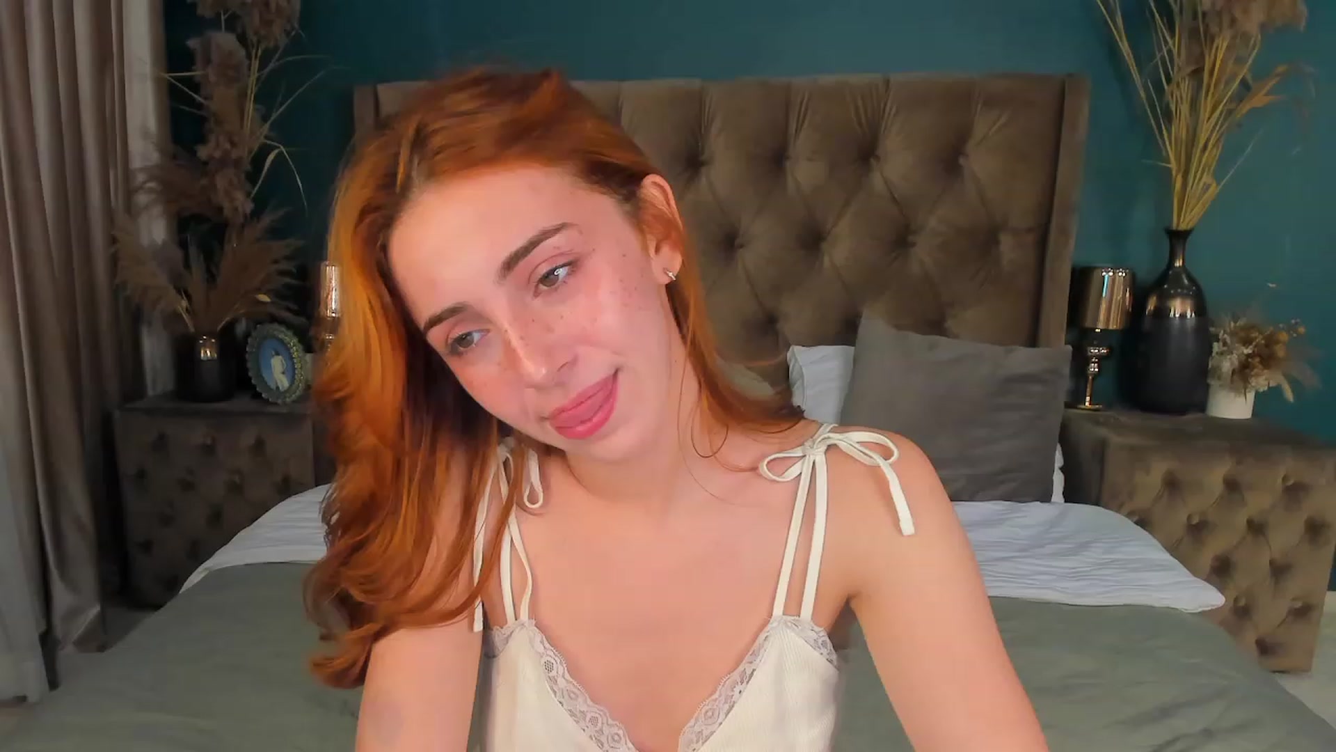 Gallery image thumbnail from ElsaYoung's myfreecams stream on, 08/13/2023, 19:03 image 1 of 20