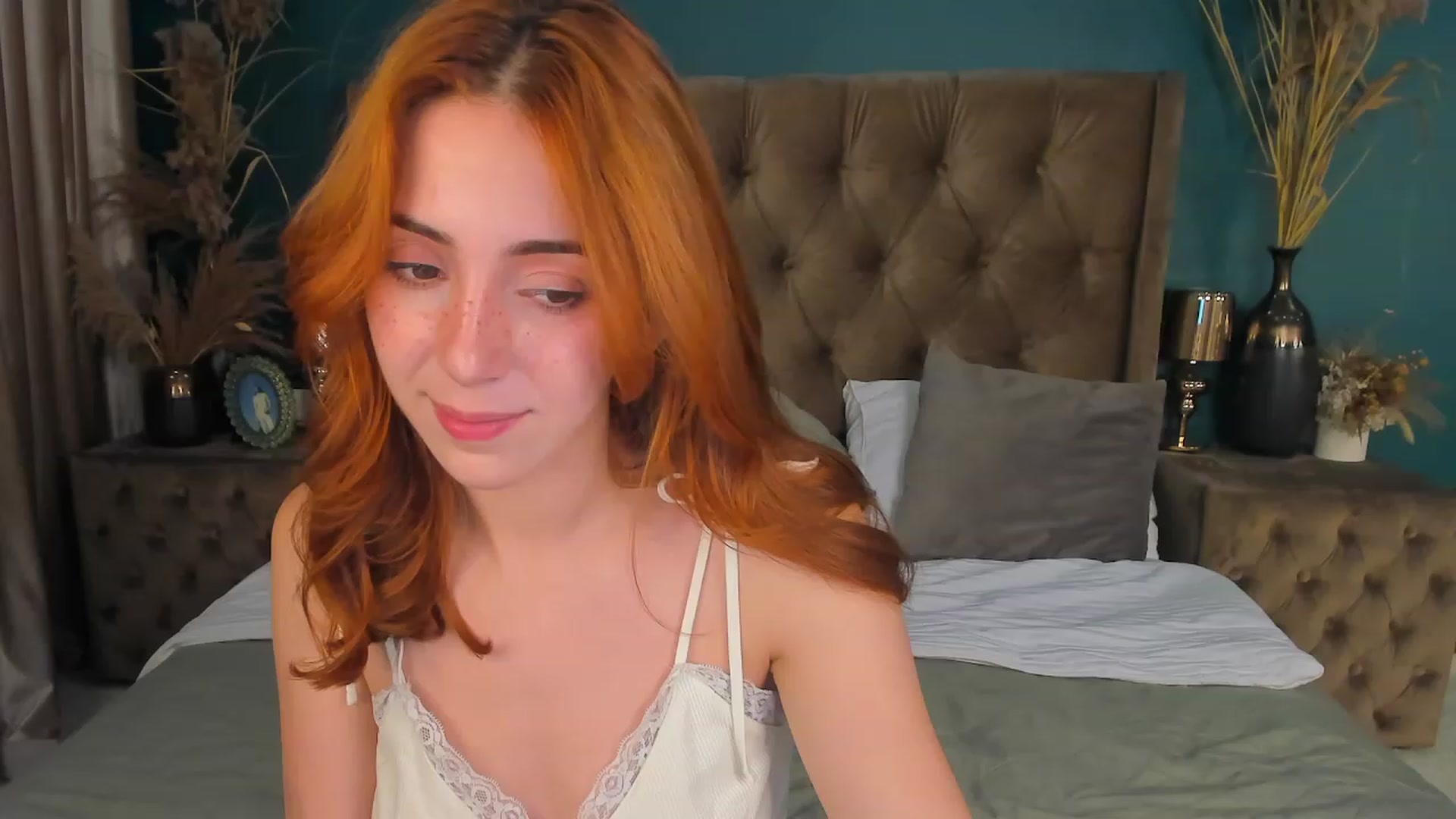 Gallery image thumbnail from ElsaYoung's myfreecams stream on, 08/13/2023, 19:03 image 8 of 20