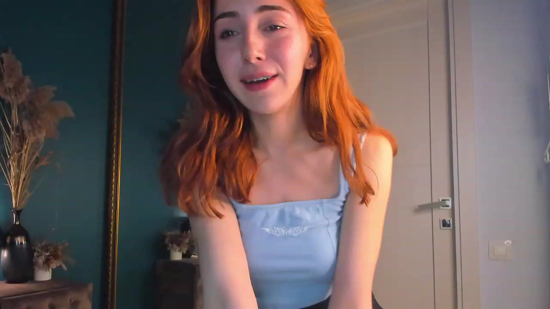 Gallery image thumbnail from ElsaYoung's myfreecams stream on, 08/15/2023, 19:18 image 6 of 20