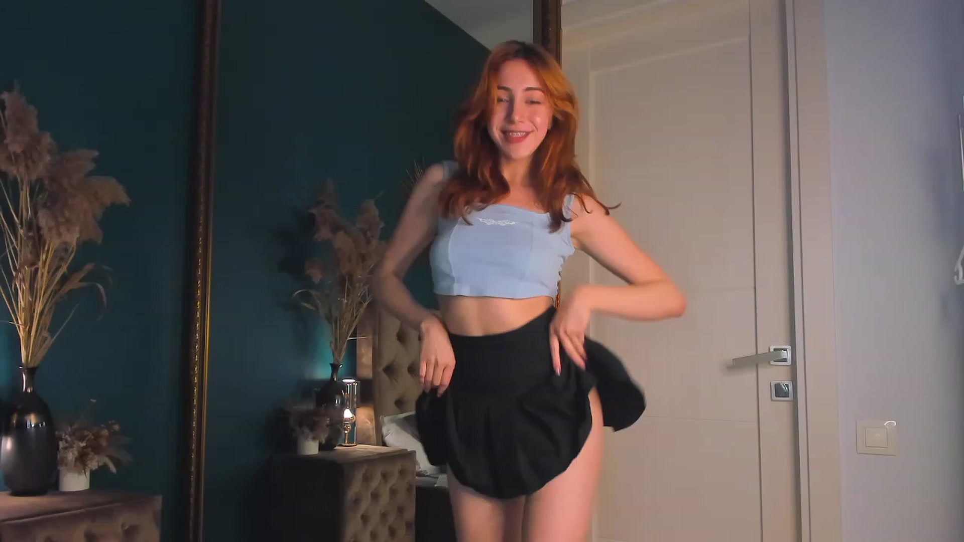 Gallery image thumbnail from ElsaYoung's myfreecams stream on, 08/15/2023, 19:18 image 2 of 20