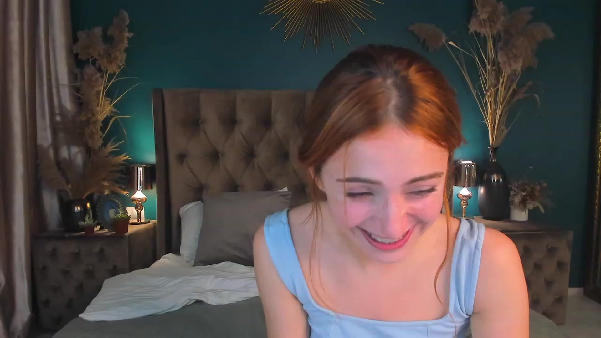 Gallery image thumbnail from ElsaYoung's myfreecams stream on, 08/15/2023, 19:18 image 16 of 20