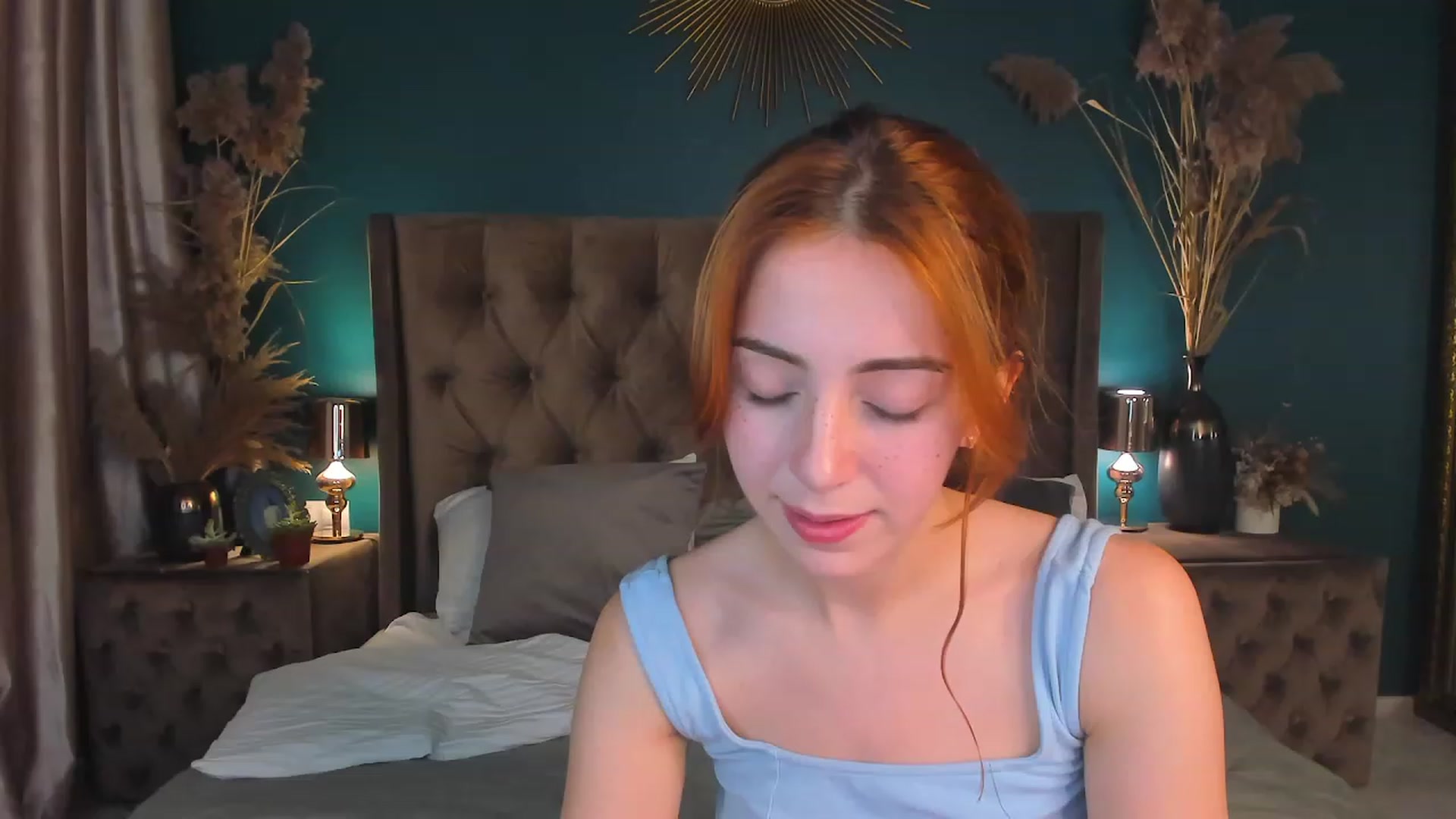 Gallery image thumbnail from ElsaYoung's myfreecams stream on, 08/15/2023, 19:18 image 10 of 20
