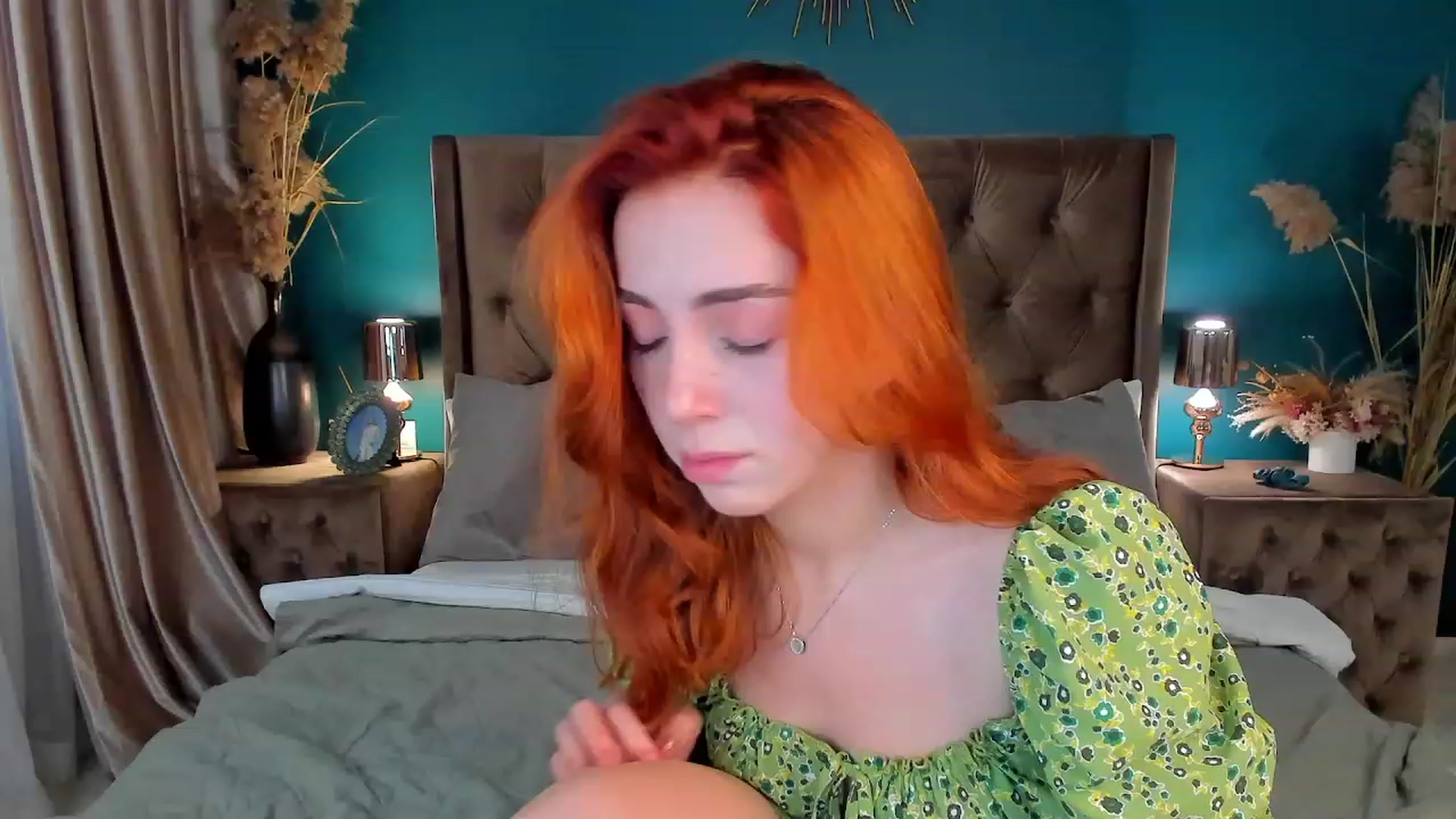 Gallery image thumbnail from ElsaYoung's myfreecams stream on, 08/18/2023, 13:01 image 12 of 20