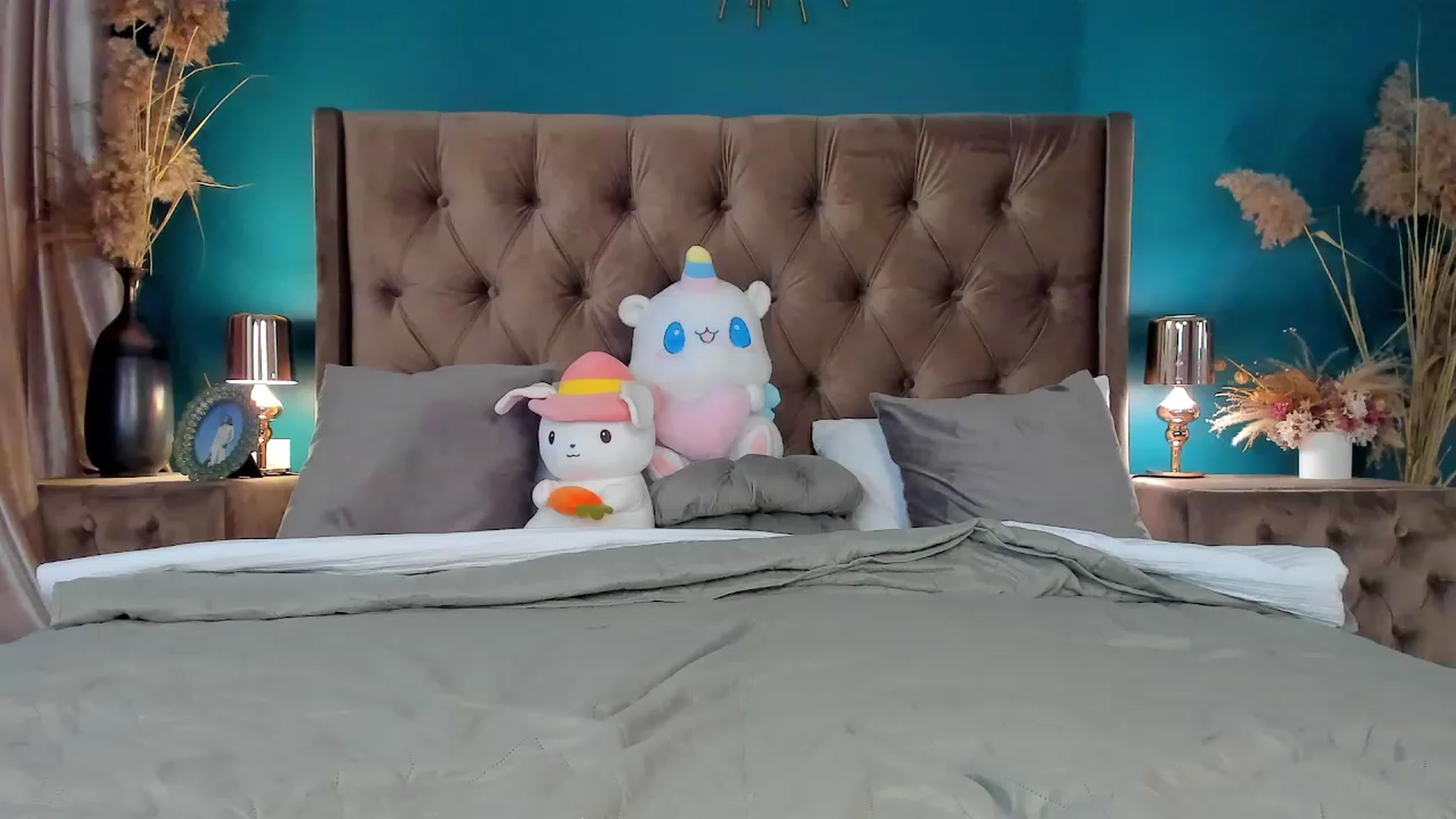 Gallery image thumbnail from ElsaYoung's myfreecams stream on, 08/18/2023, 13:01 image 20 of 20
