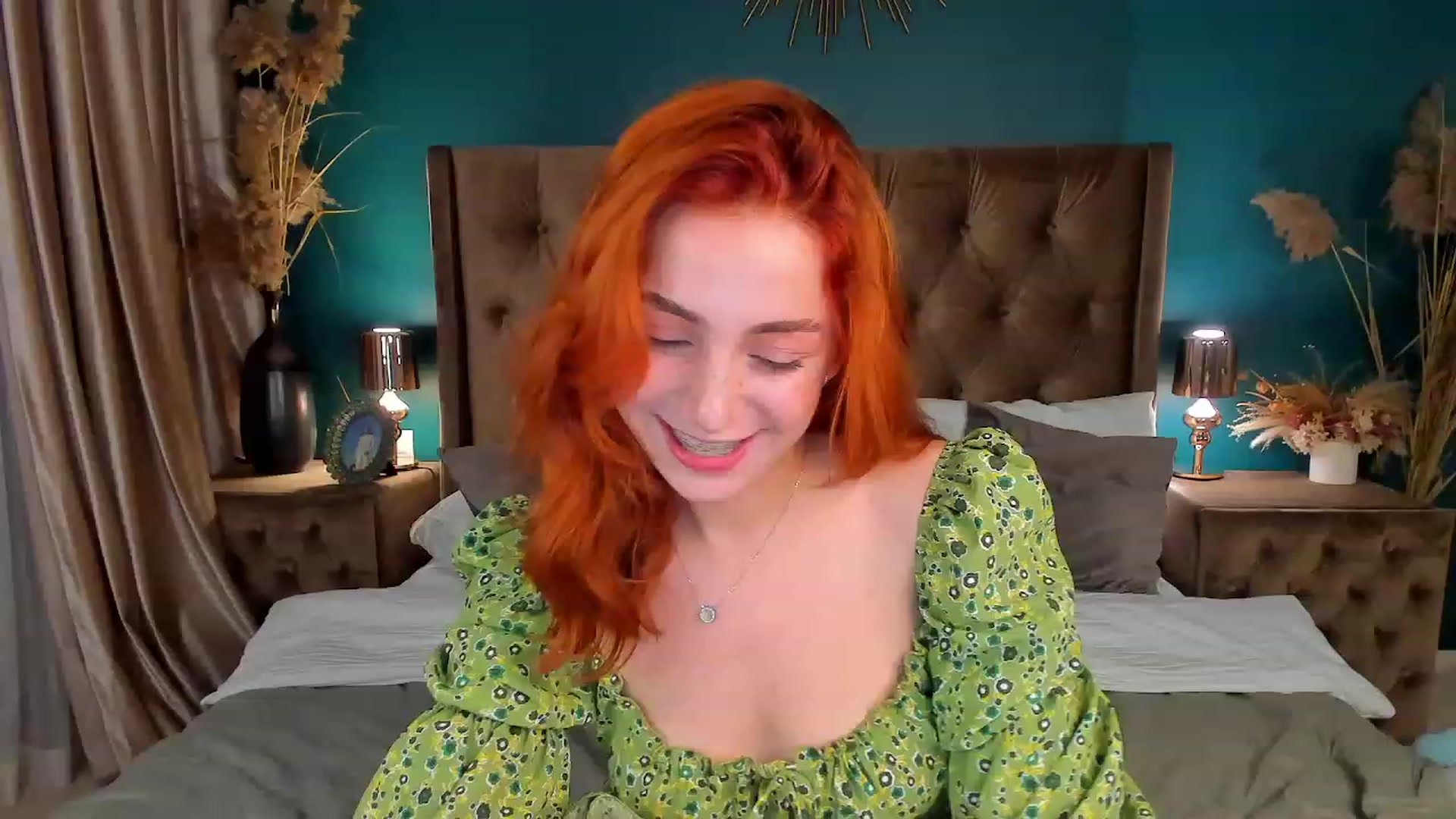 Gallery image thumbnail from ElsaYoung's myfreecams stream on, 08/18/2023, 17:24 image 5 of 20