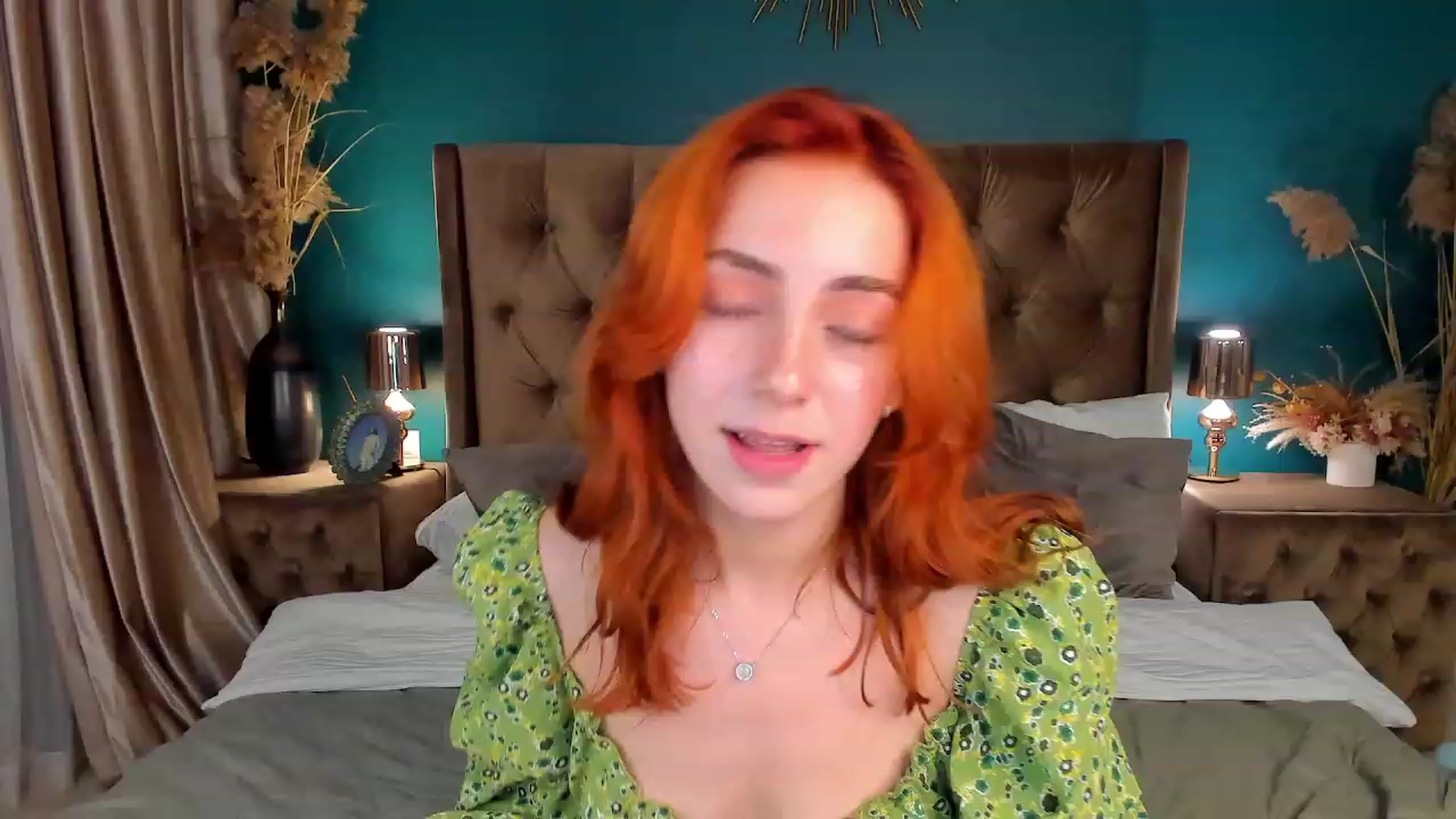 Gallery image thumbnail from ElsaYoung's myfreecams stream on, 08/18/2023, 17:24 image 9 of 20